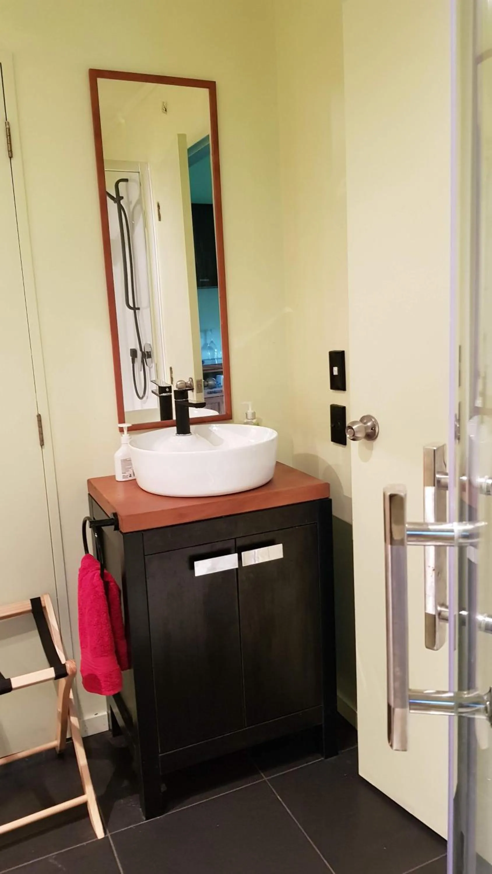 Pohutukawa Coast BnB