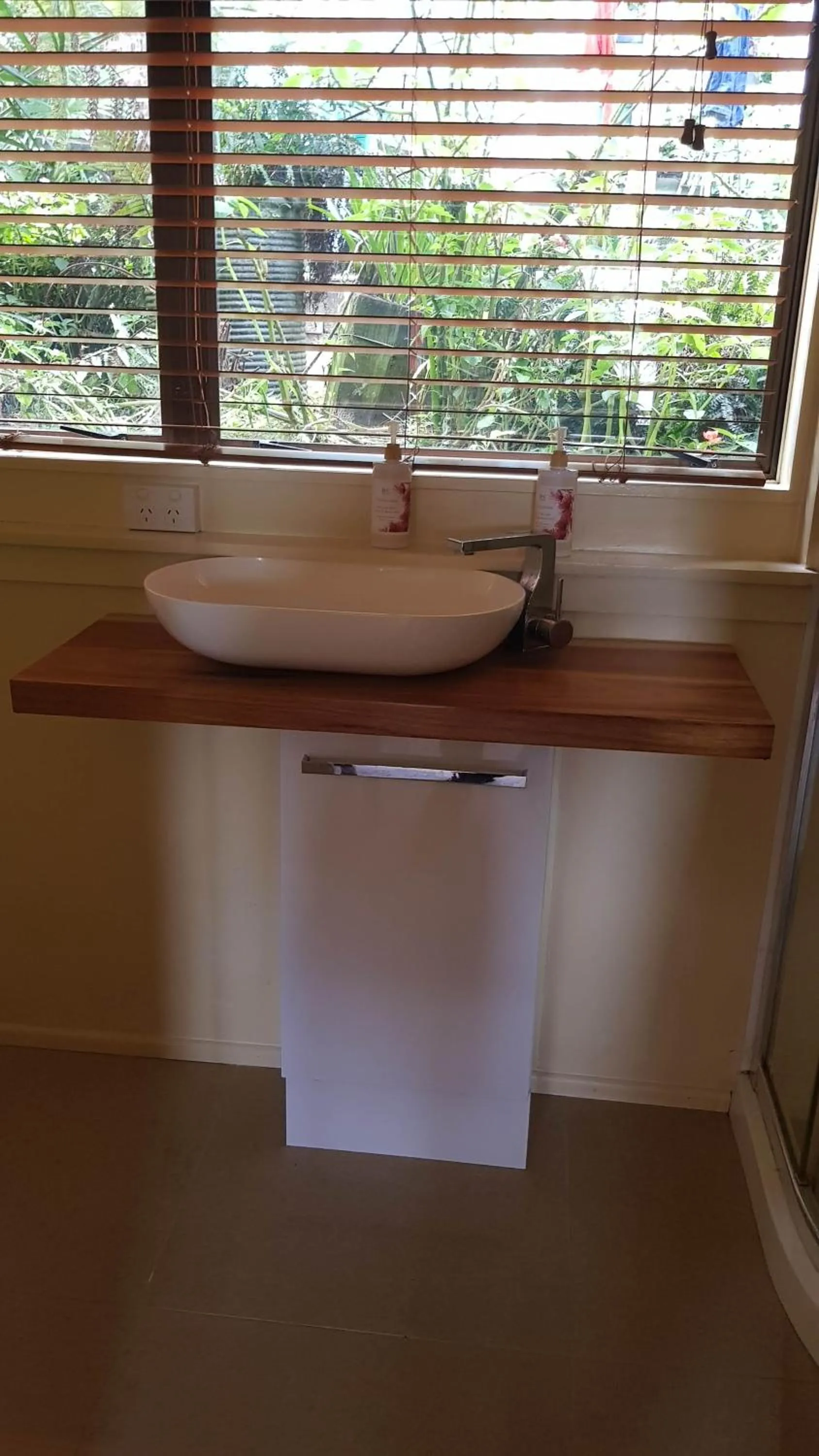 Pohutukawa Coast BnB