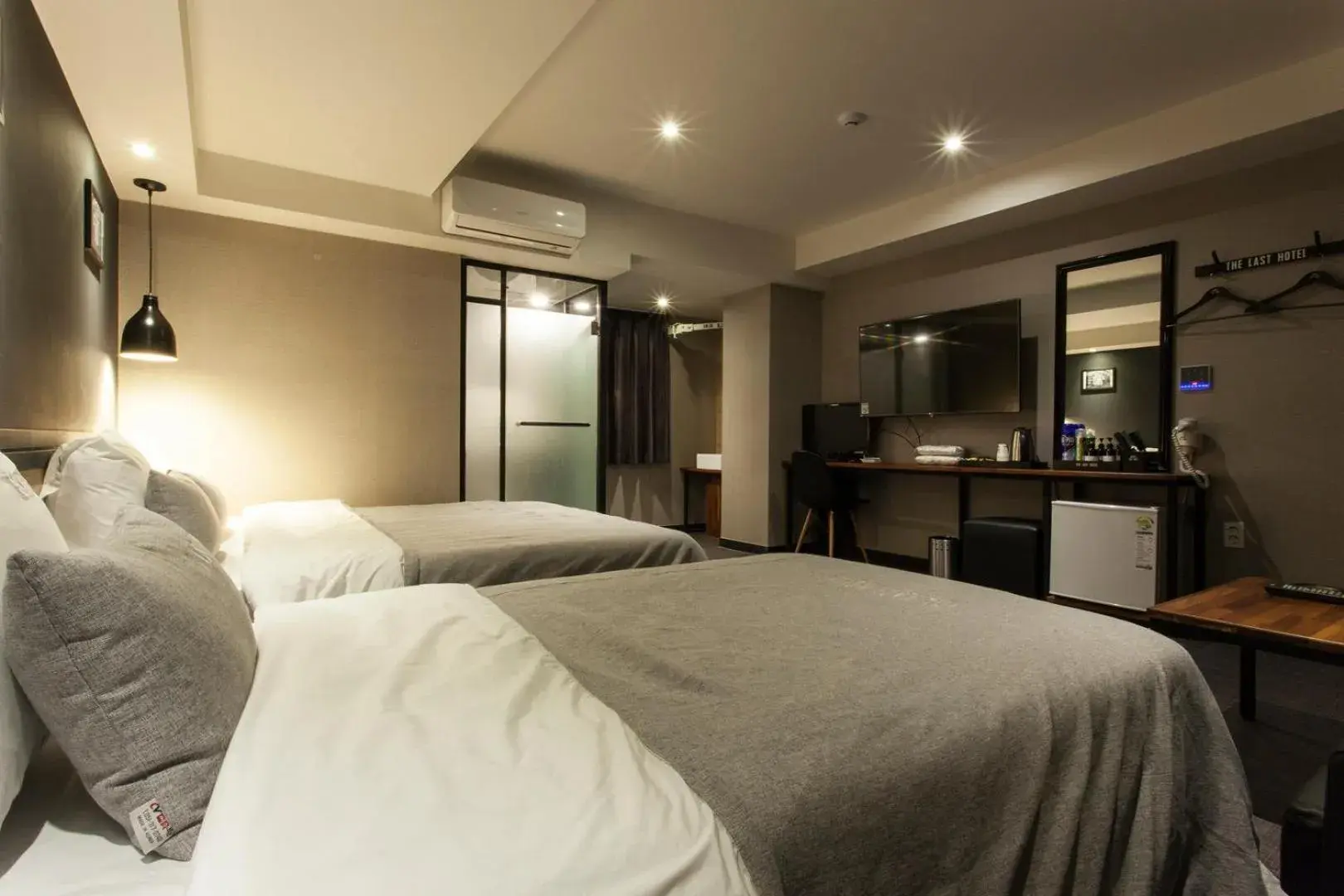 Decorative detail, Bed in The Last Hotel Nampo Decorative detail, Bed in The Last Hotel Nampo