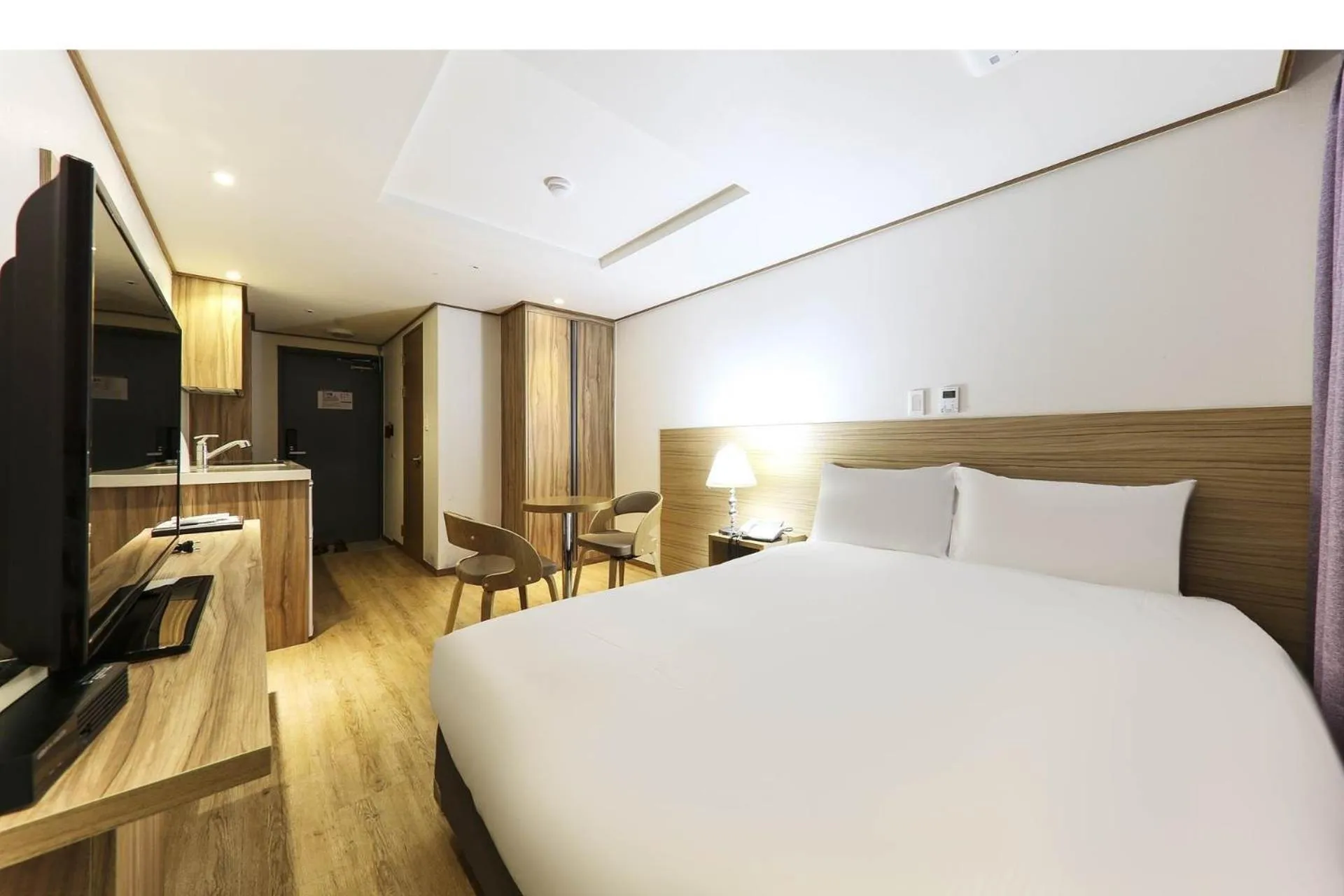 Photo of the whole room, Bed in Hotel Rest Seogwipo