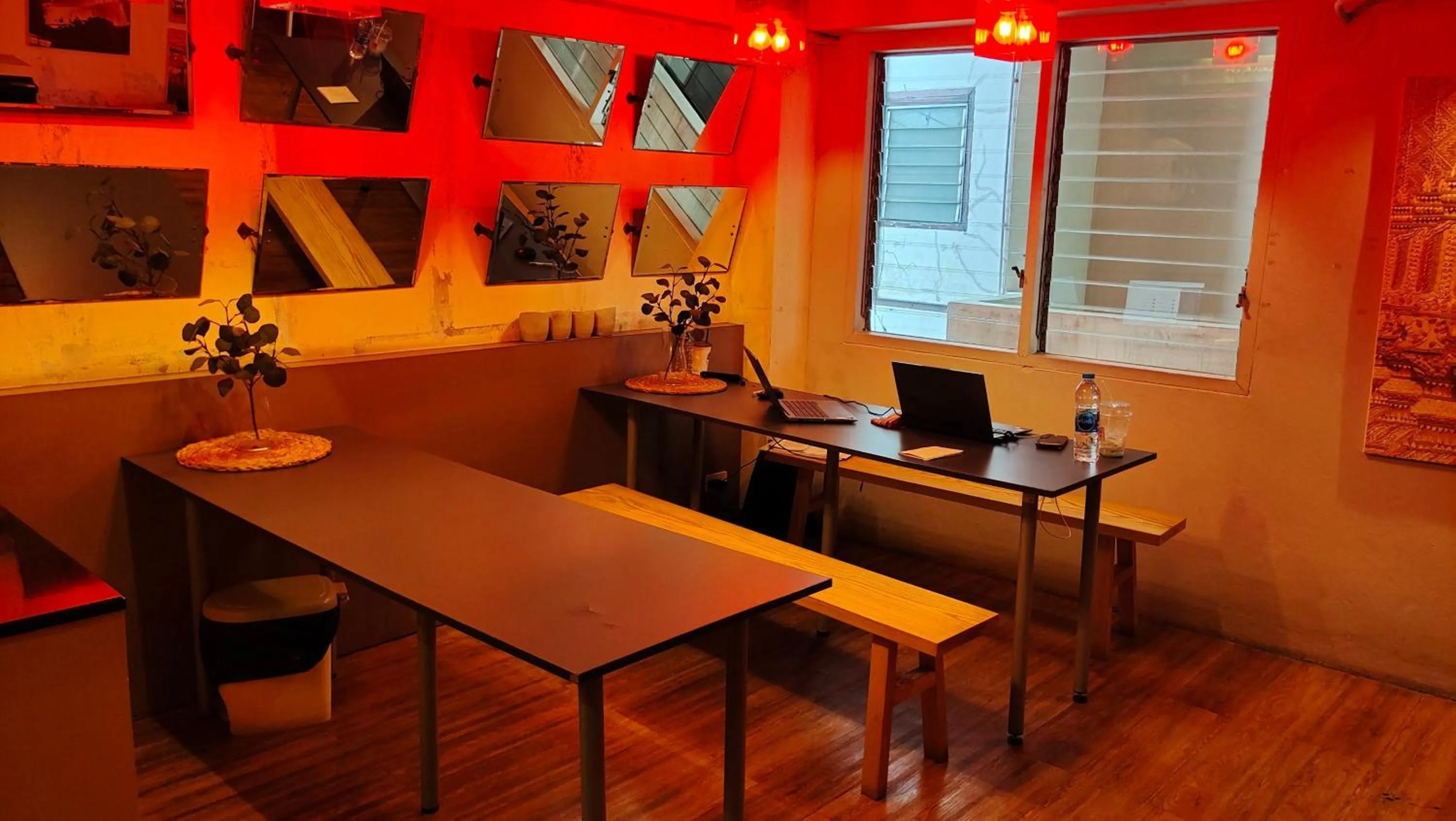 Area and facilities in Bed's Friend