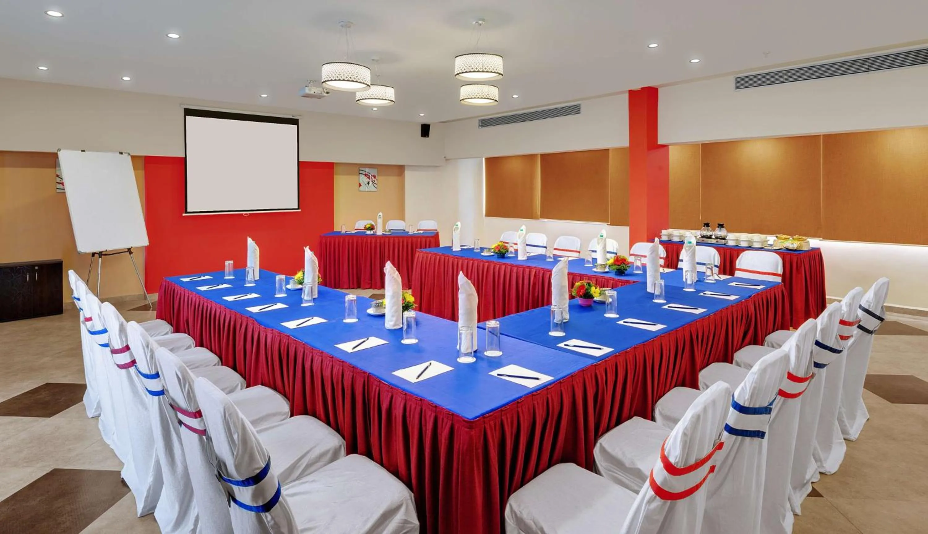 Meeting/conference room in Best Western Alkapuri, Vadodara