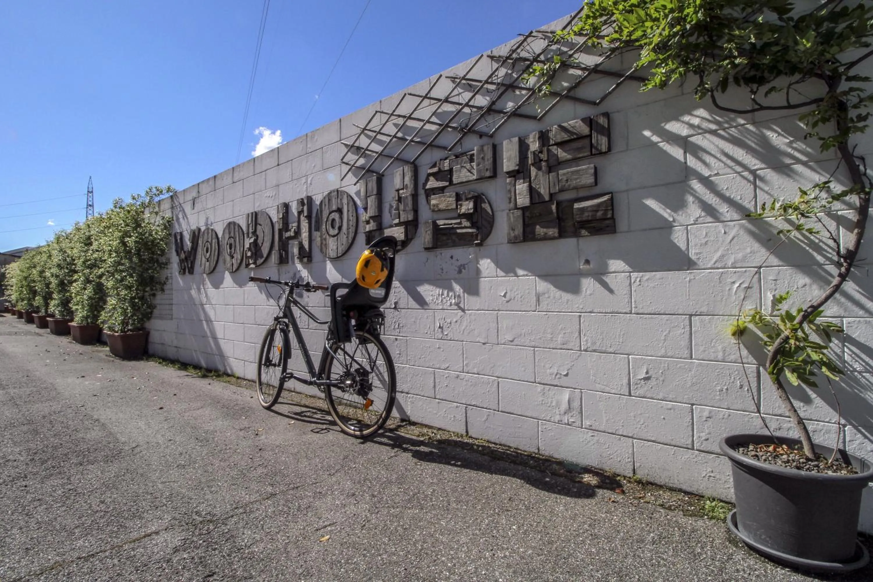 Parking in La Cordata Accommodation - Woodhouse Bike Hotel