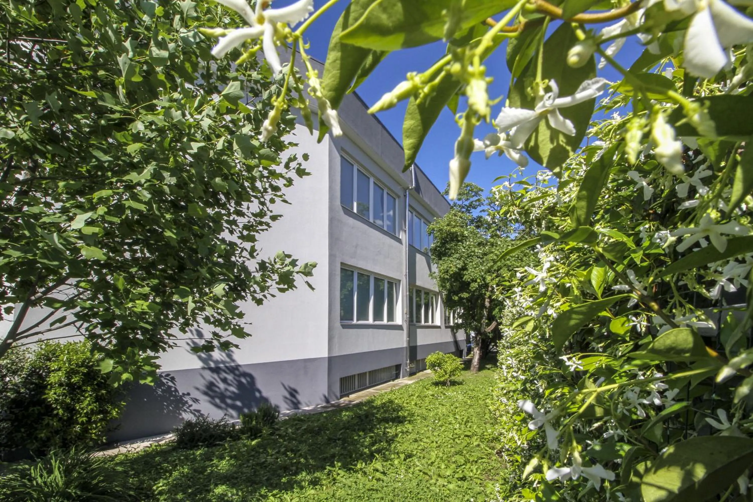 Property building in La Cordata Accommodation - Woodhouse Bike Hotel