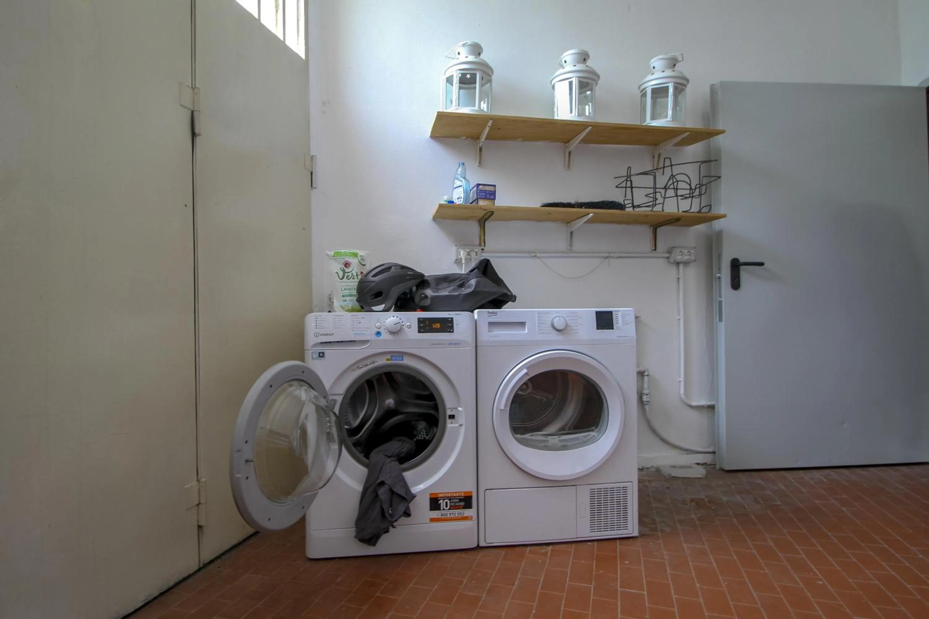 laundry in La Cordata Accommodation - Woodhouse Bike Hotel