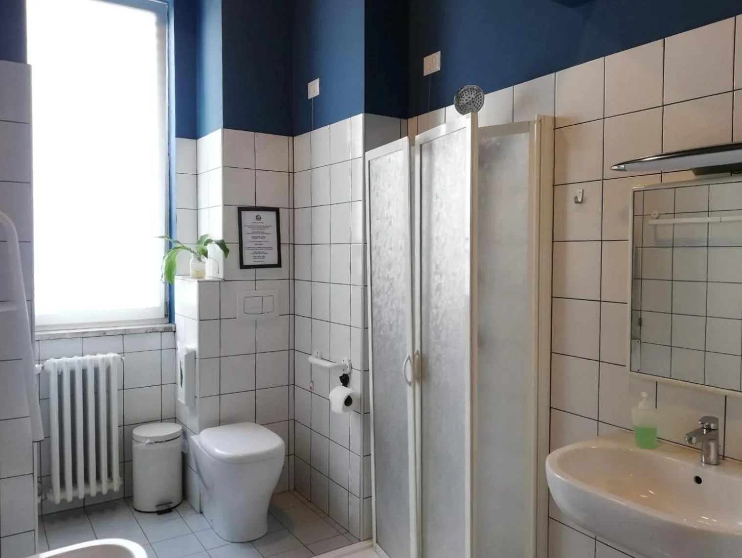 Bathroom in La Cordata Accommodation - Woodhouse Bike Hotel