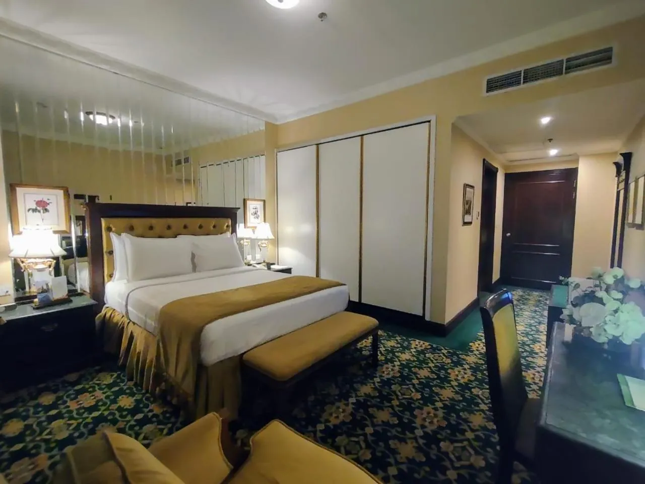 Bedroom, Bed in Habitat All Suites, Al Khobar