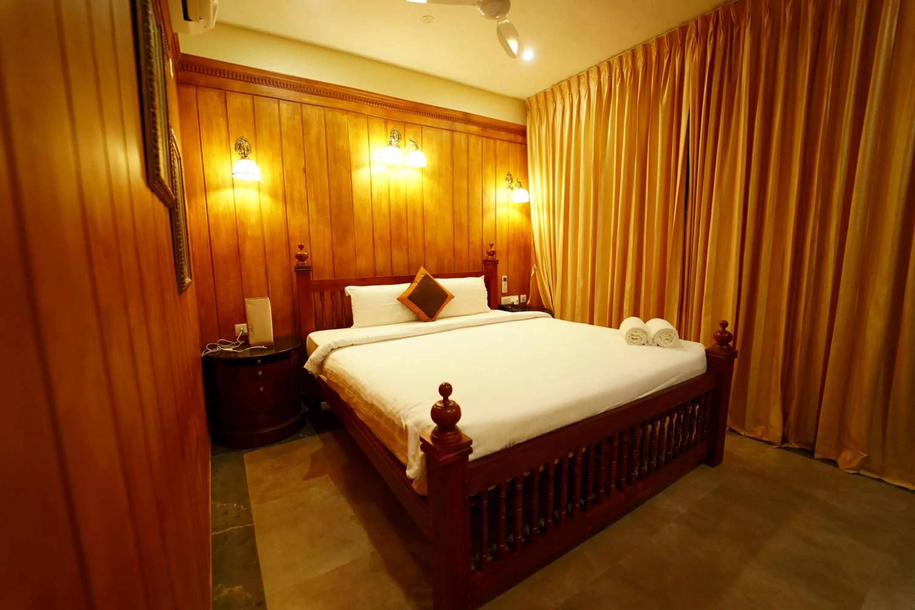 Bed in Hotel Mahabs