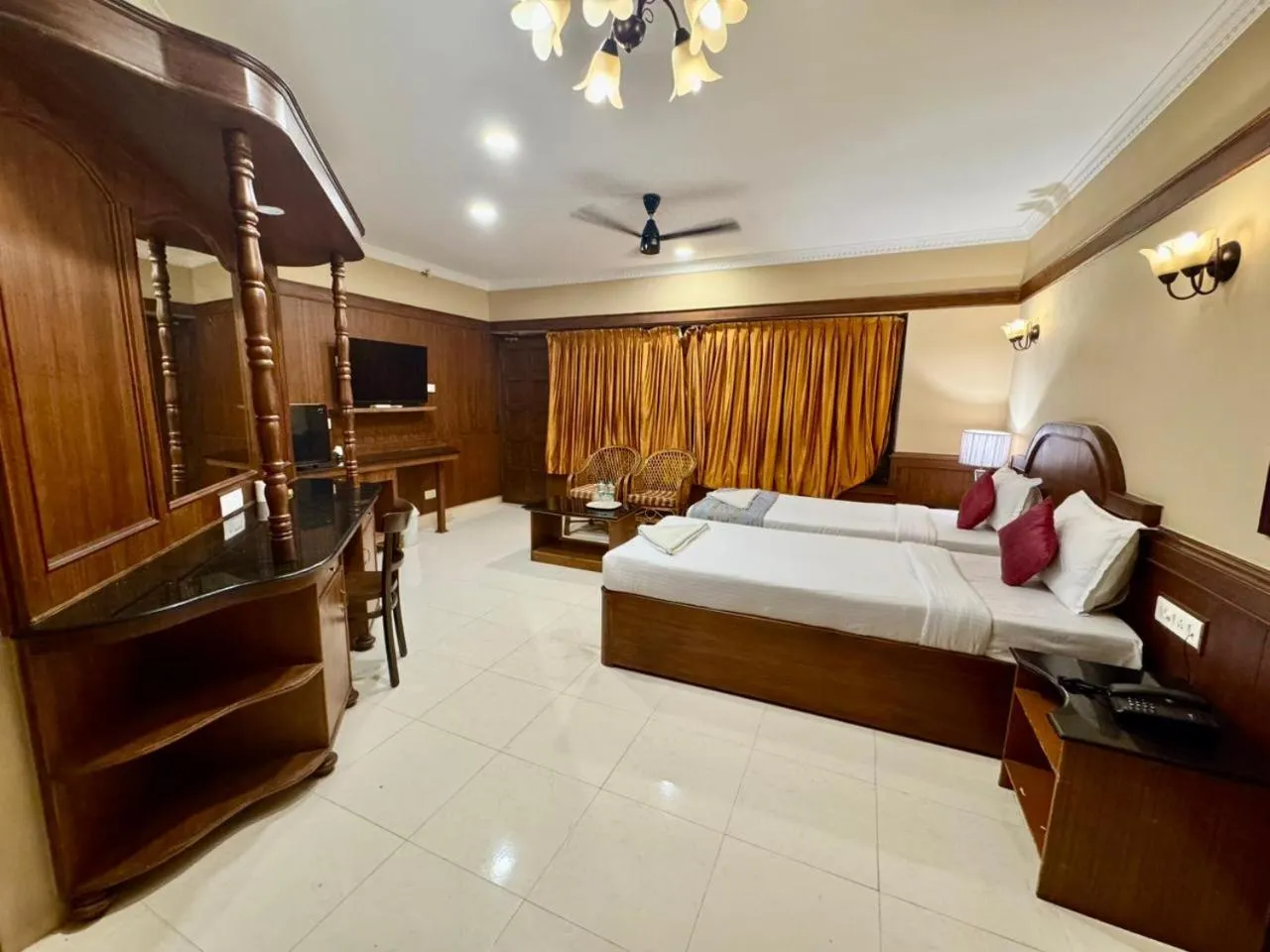 Bedroom, Bed in Hotel Mahabs