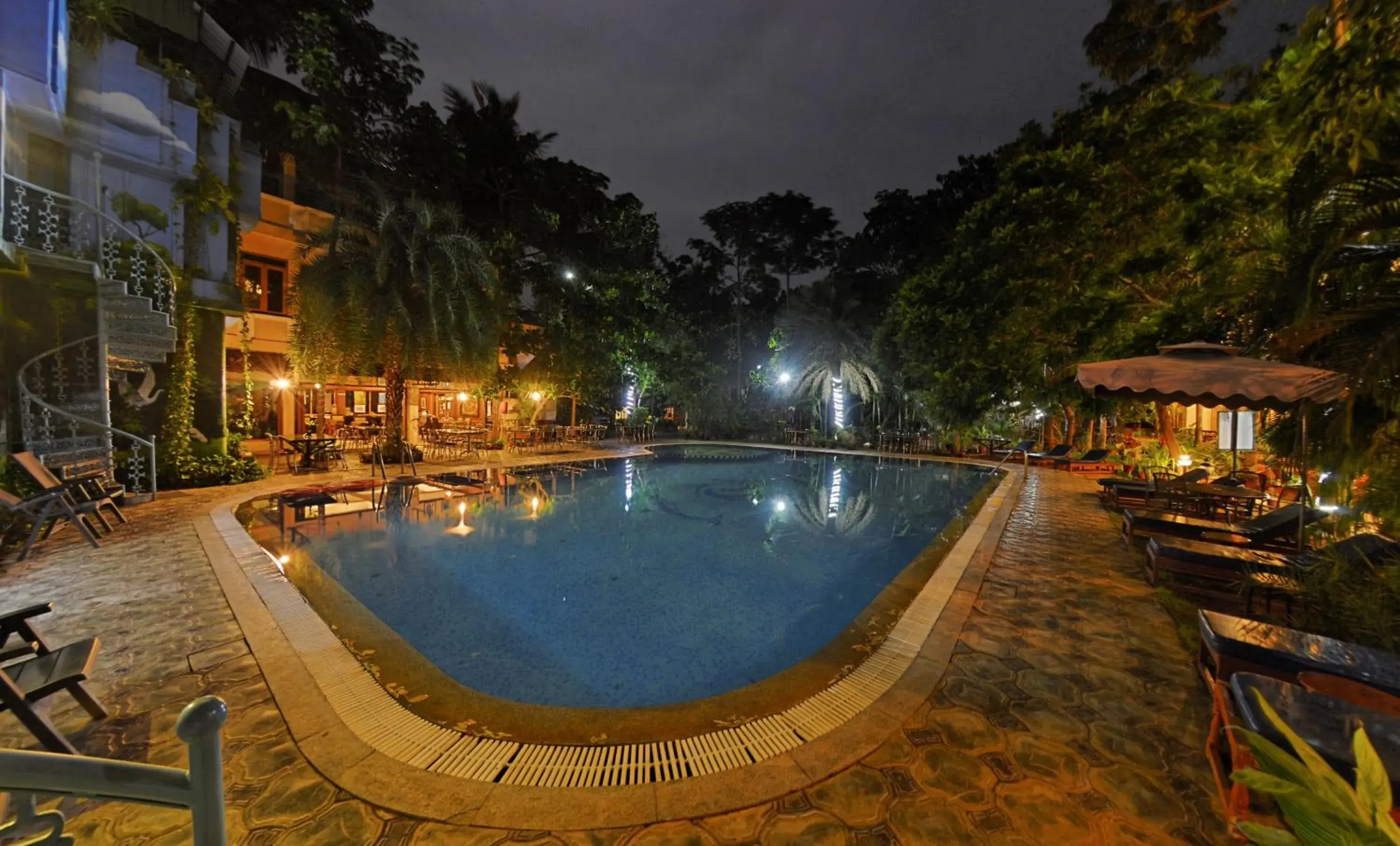 Restaurant/places to eat in Hotel Mahabs Restaurant/places to eat in Hotel Mahabs