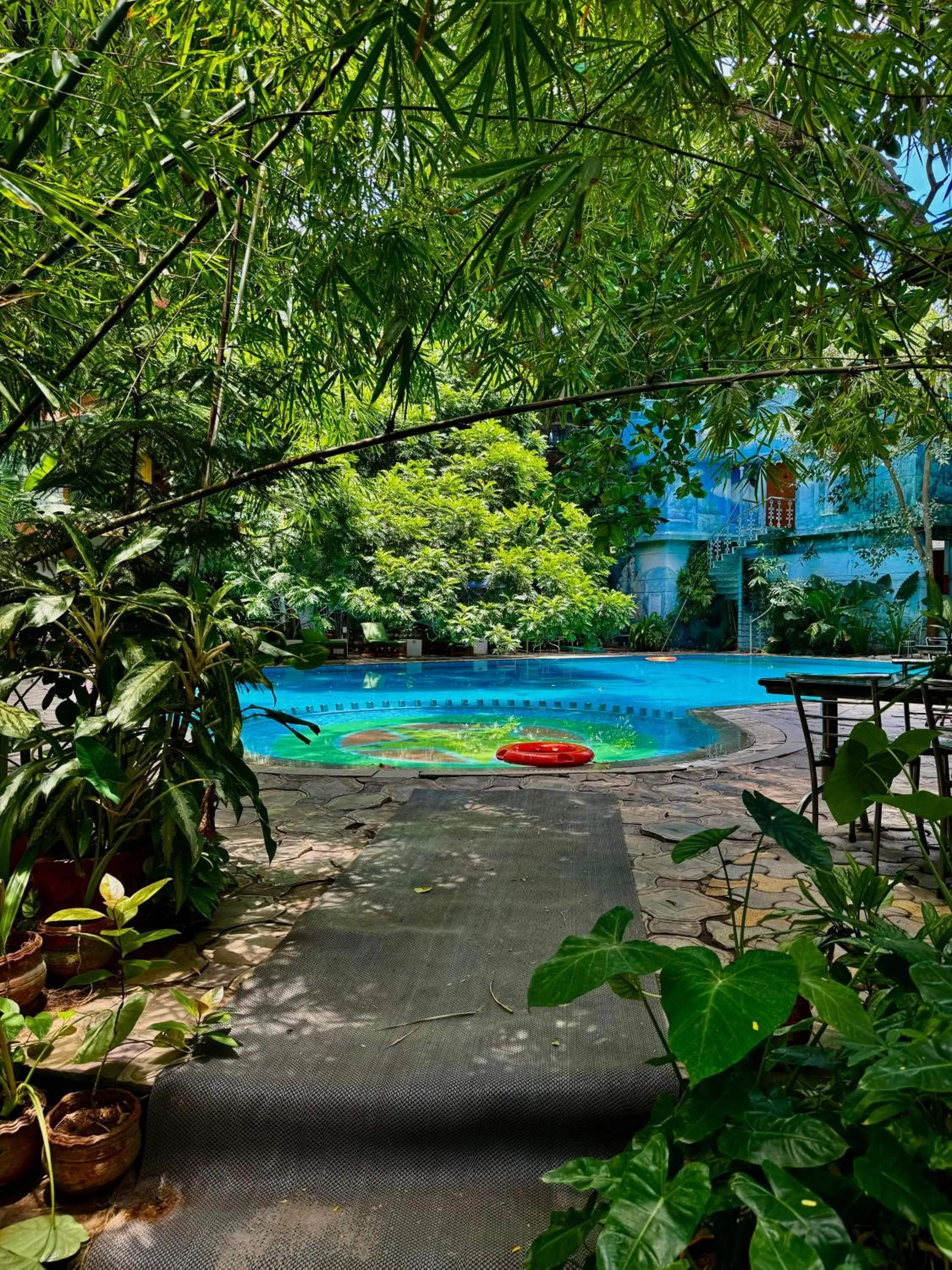Swimming pool in Hotel Mahabs
