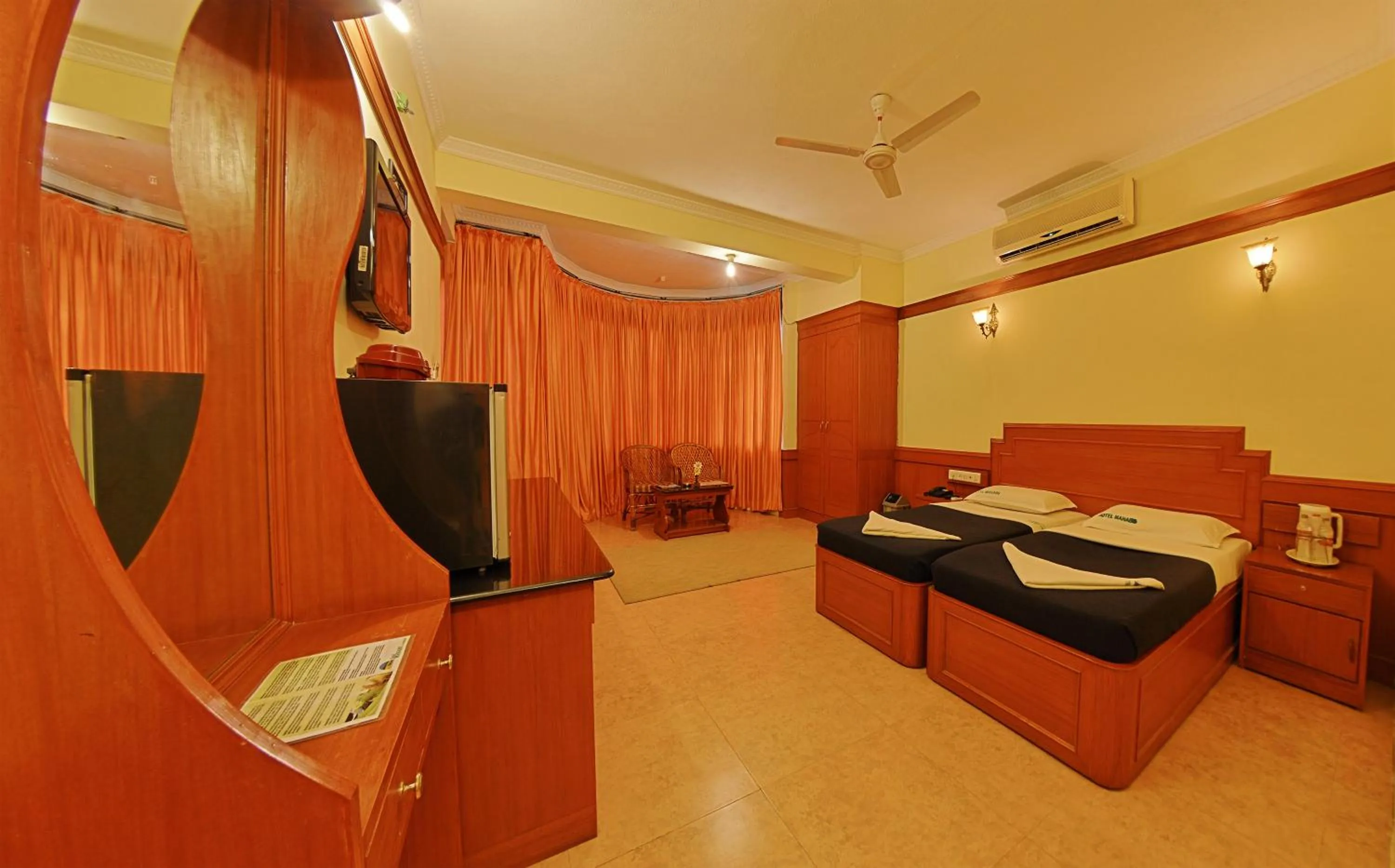 Photo of the whole room, Bed in Hotel Mahabs