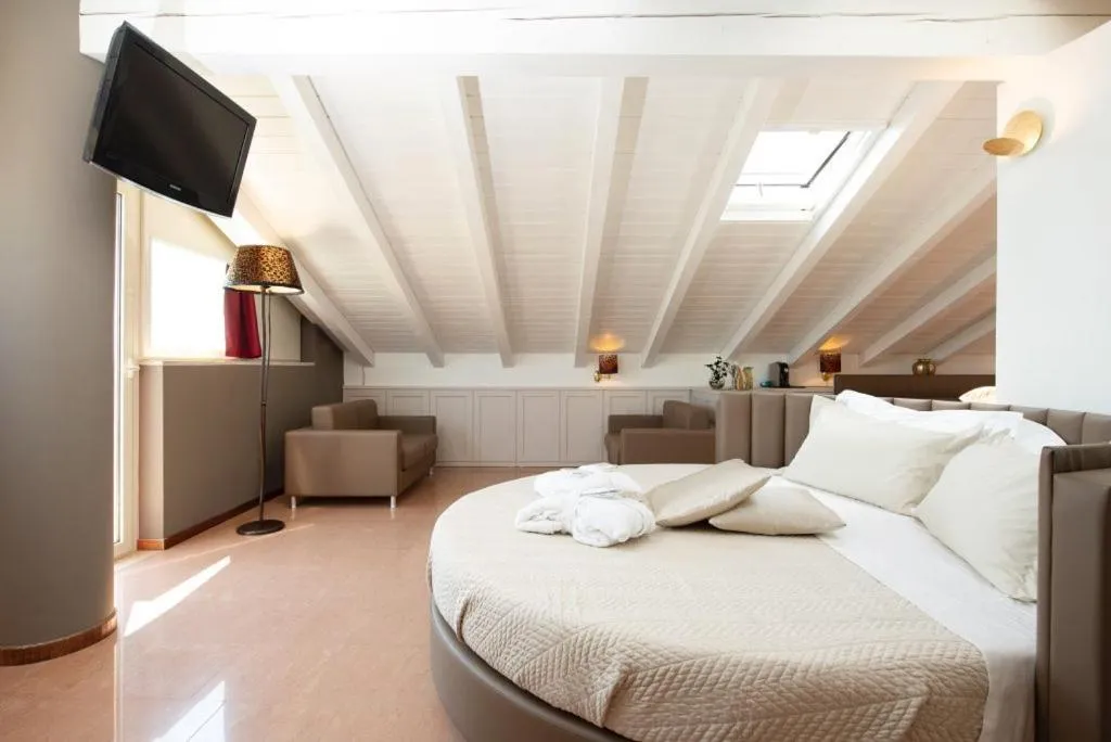 Bed in Hotel Lady Mary