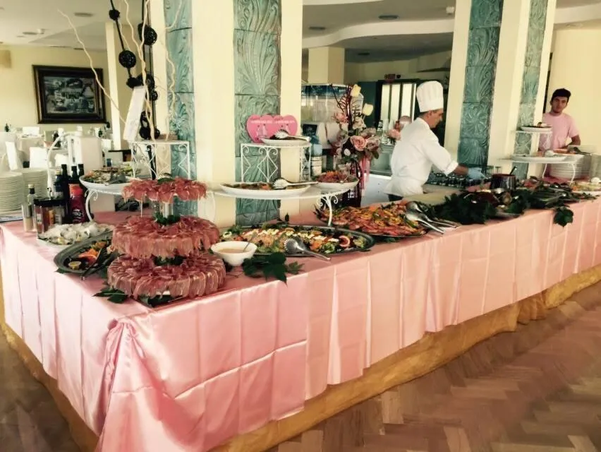 Food in Hotel Lady Mary