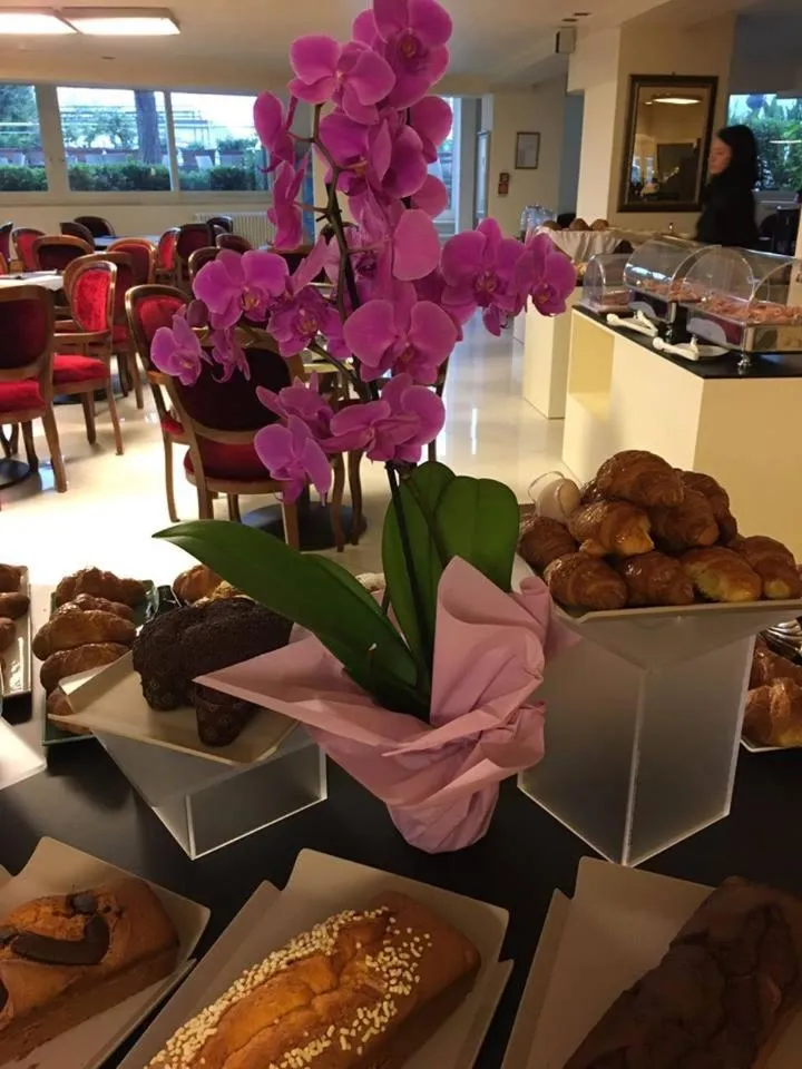 Staff in Hotel Lady Mary