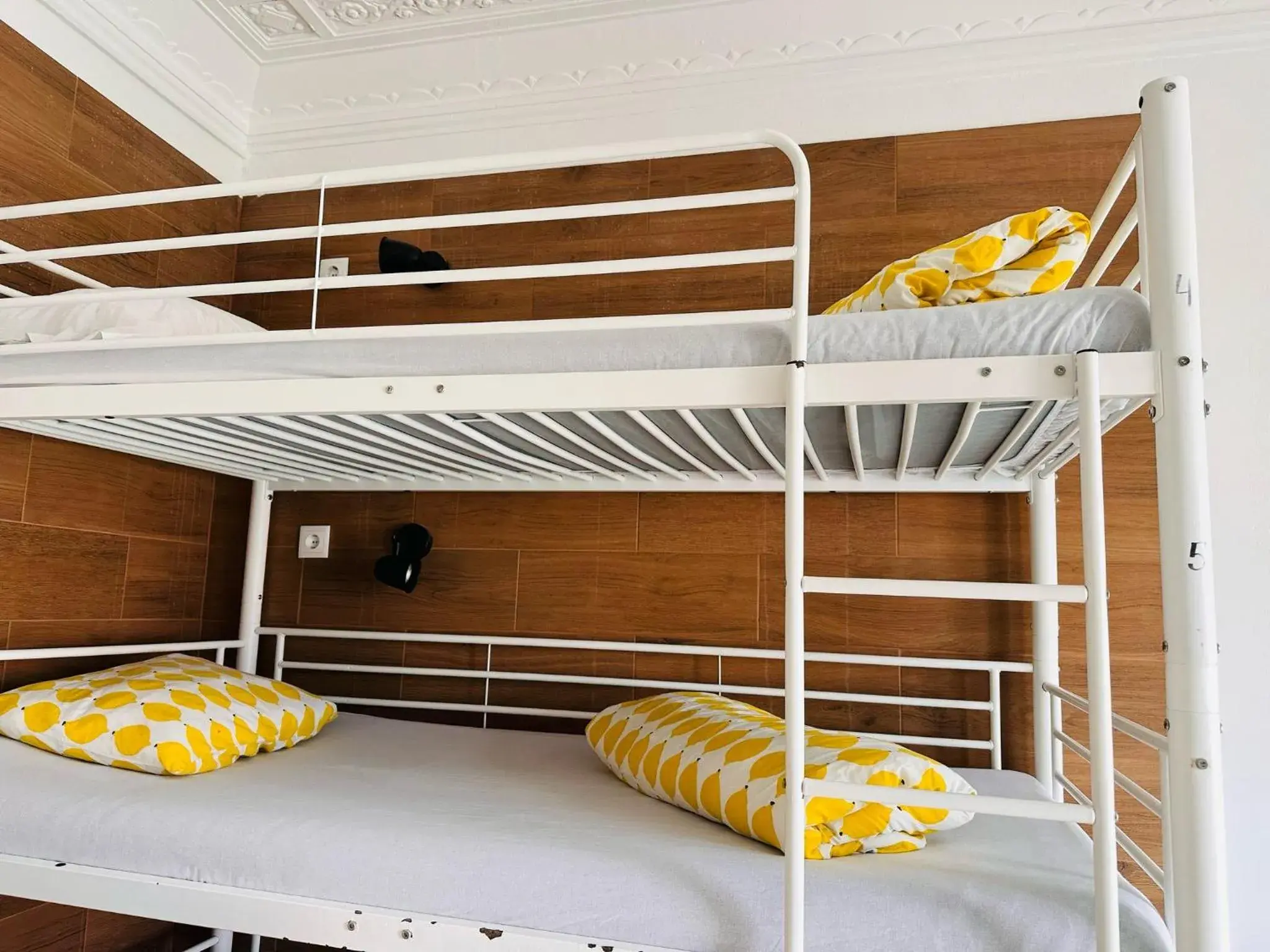 Bed in 4-Bed Female Dormitory Room in Samps Hostel Bed in 4-Bed Female Dormitory Room in Samps Hostel