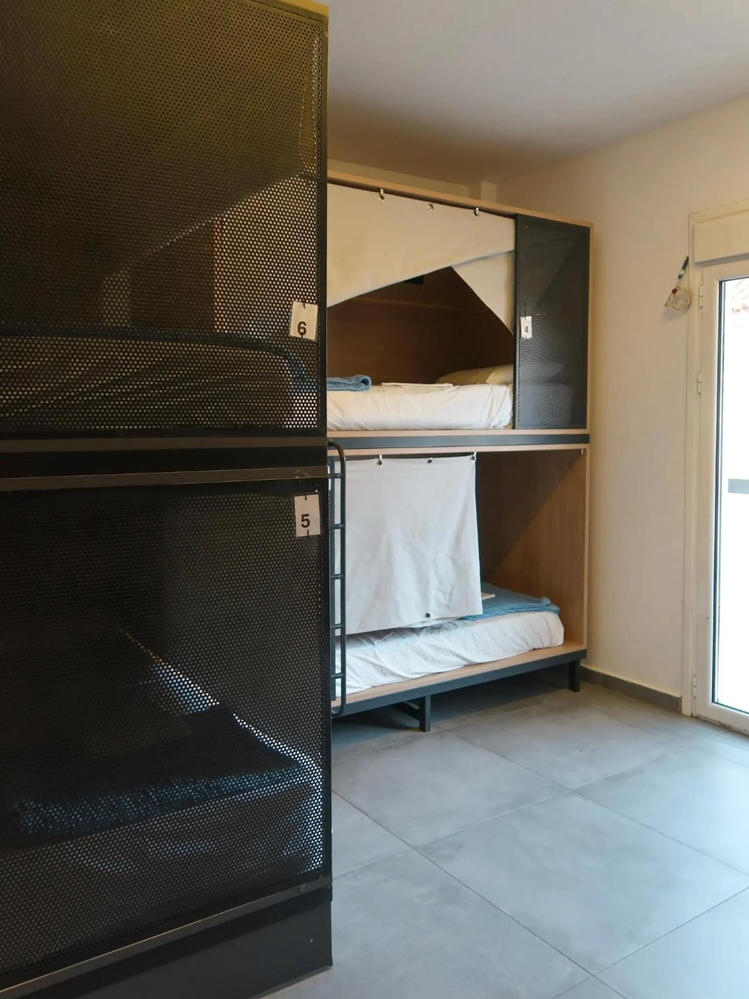 bunk bed in Athens Backpackers