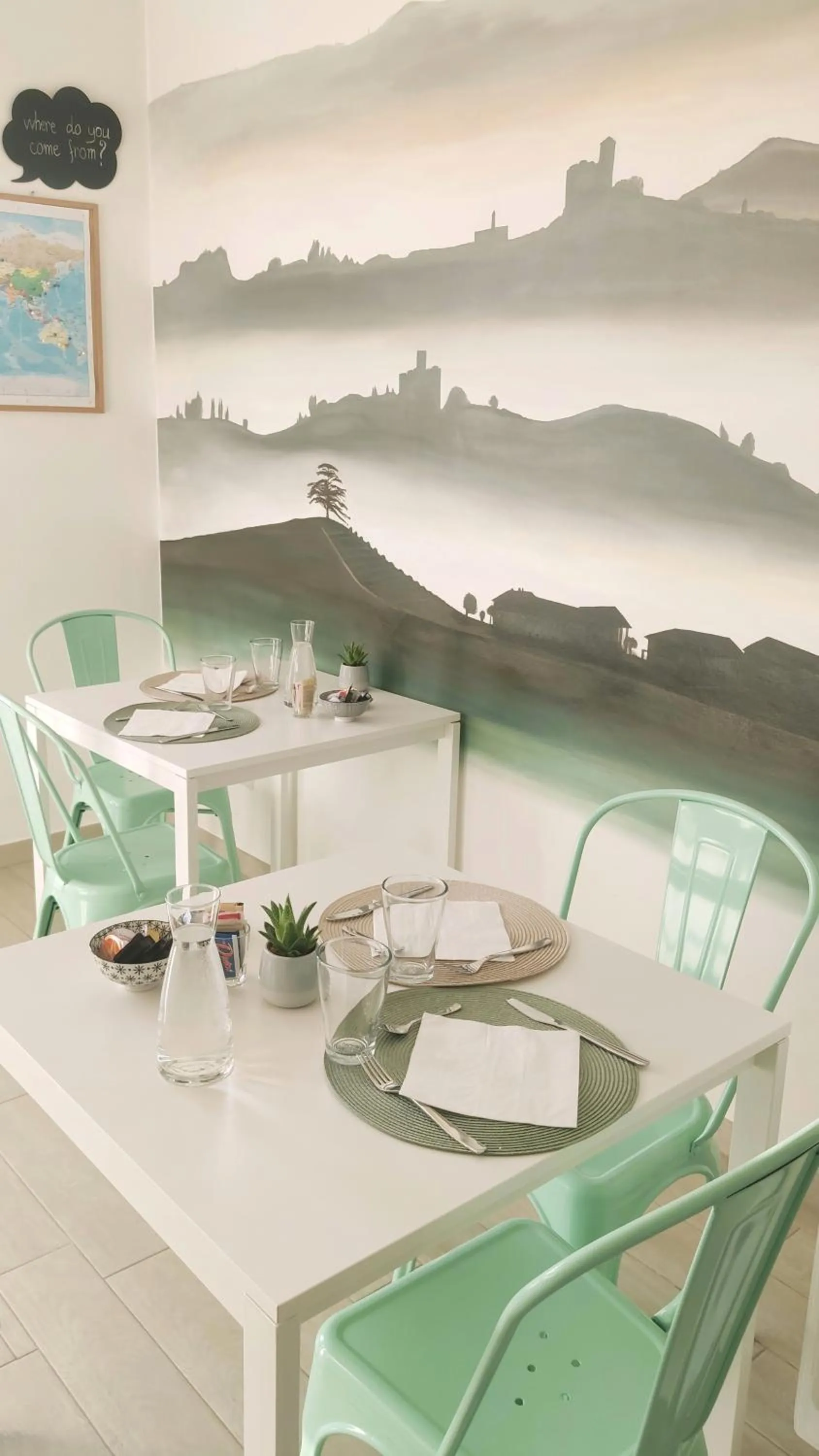 Dining area in B&B Le Albarelle