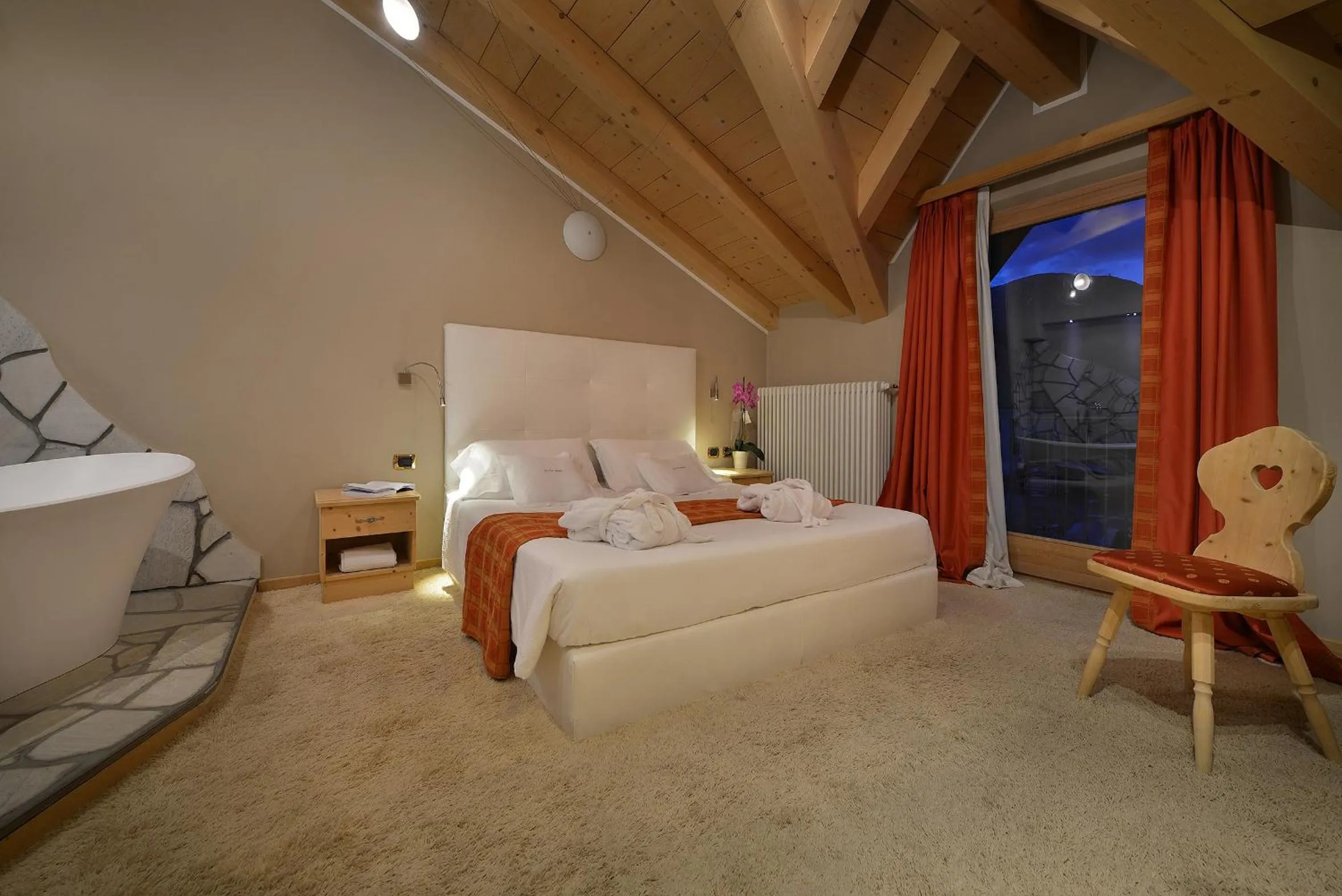 Bed in Hotel Cristallo