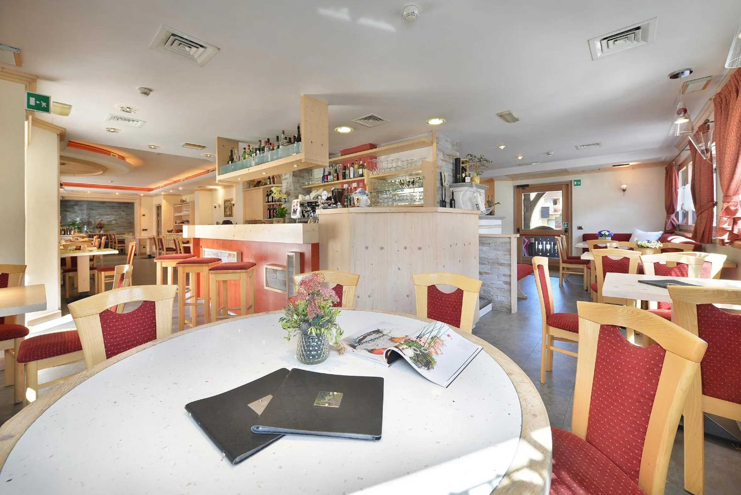 Lounge or bar in Hotel Cristallo