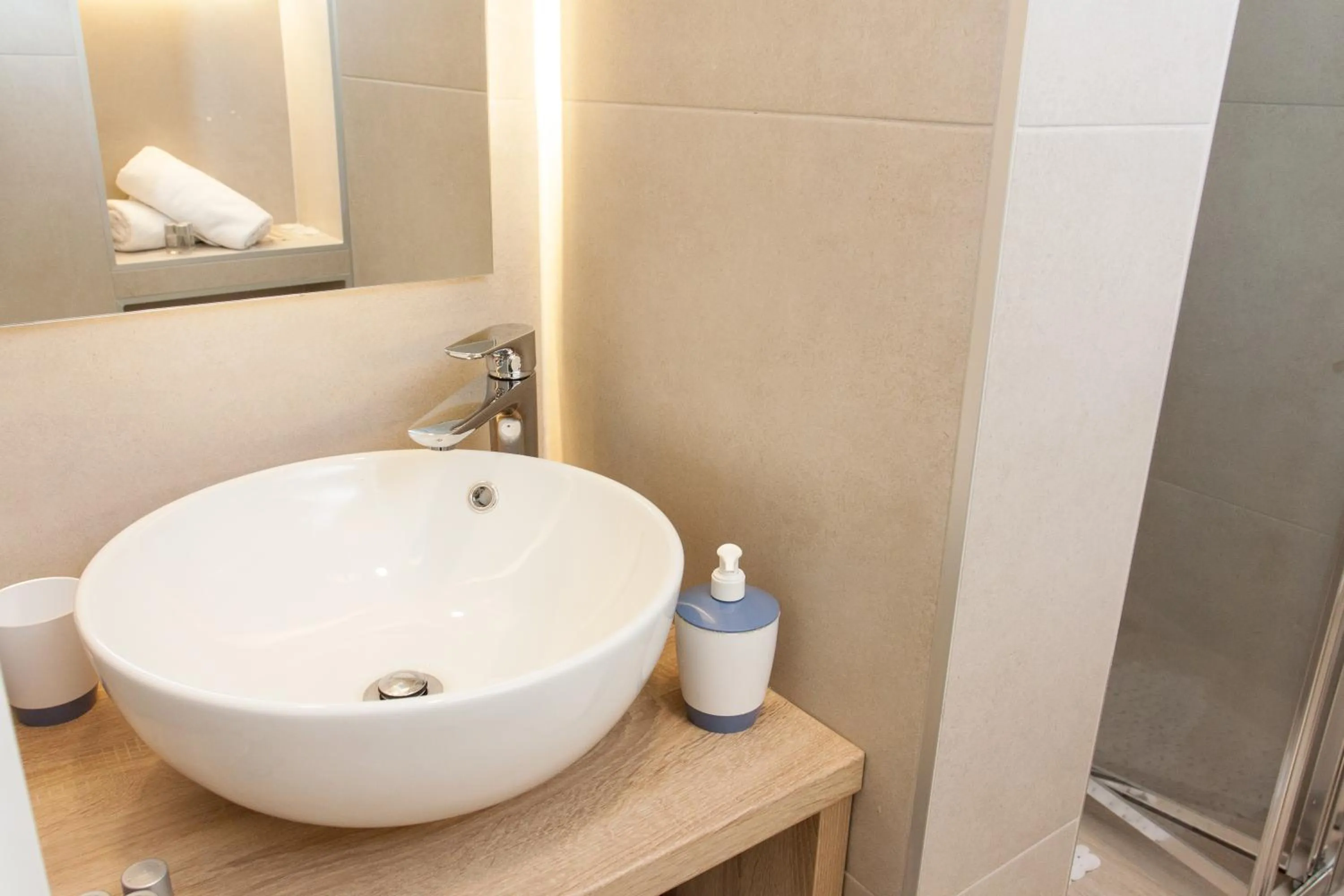 Shower in Tesla Boutique Apartments & Rooms