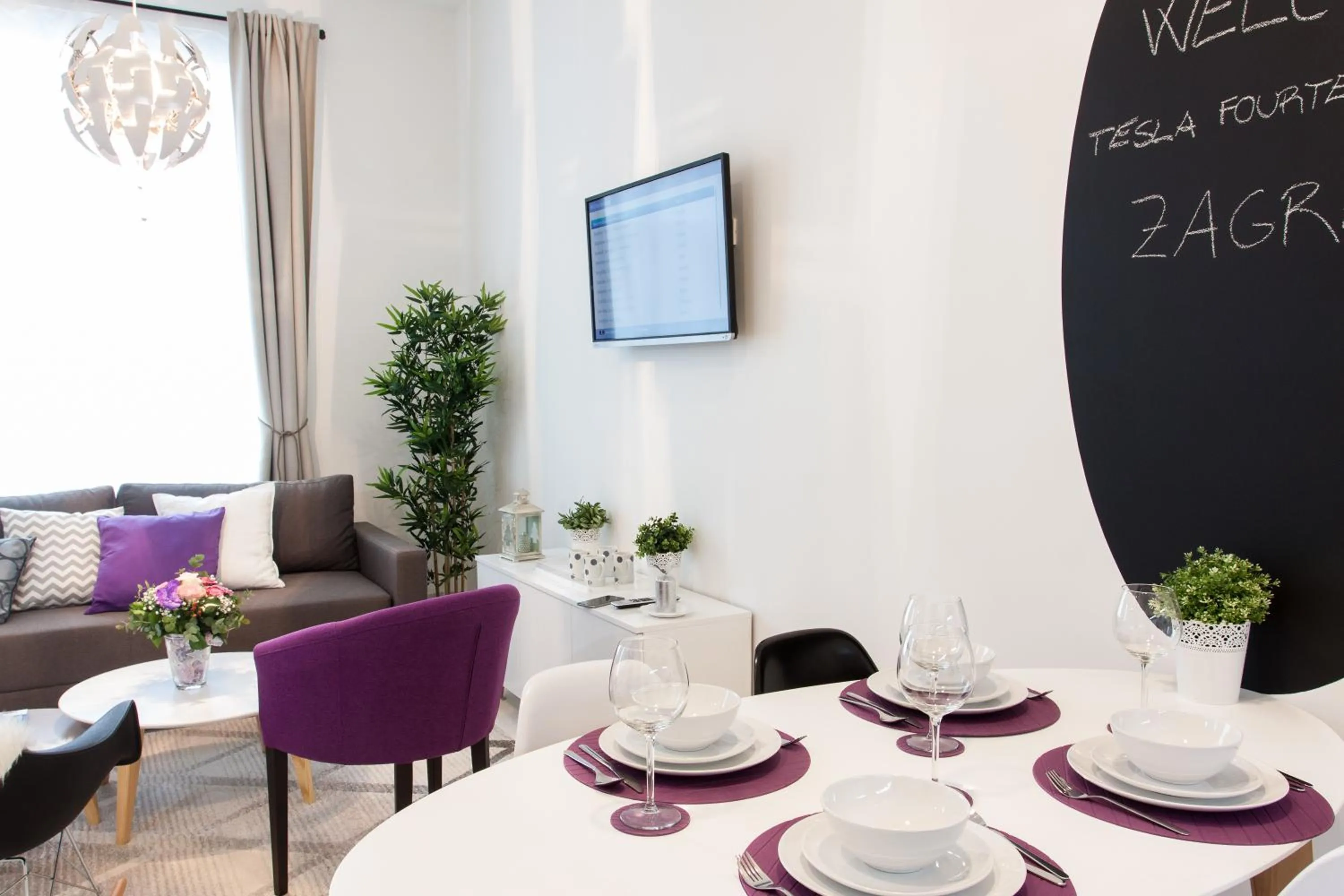 TV and multimedia in Tesla Boutique Apartments & Rooms