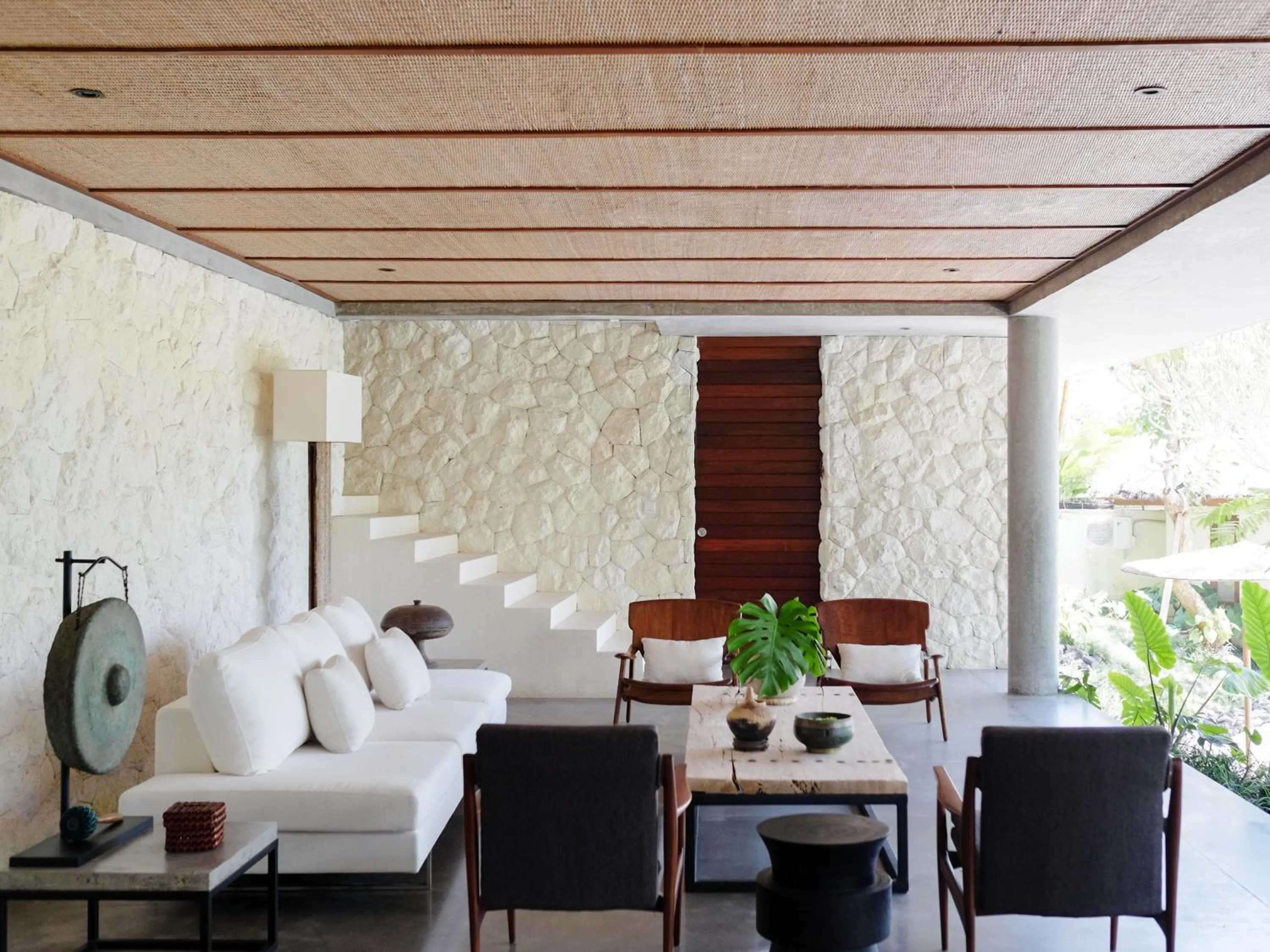 Communal lounge/ TV room in Planta Boutique Resort