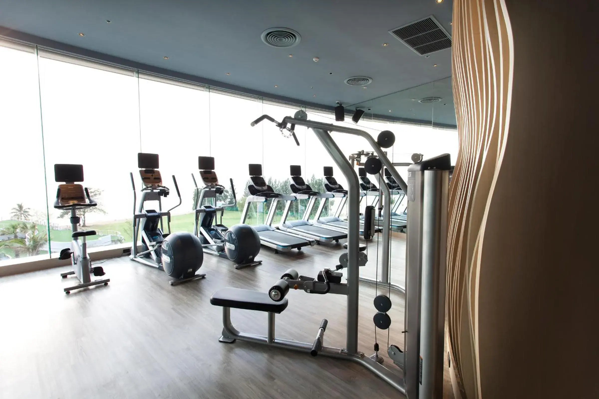 Fitness centre/facilities, Fitness Center/Facilities in Mövenpick Siam Hotel Na Jomtien Pattaya