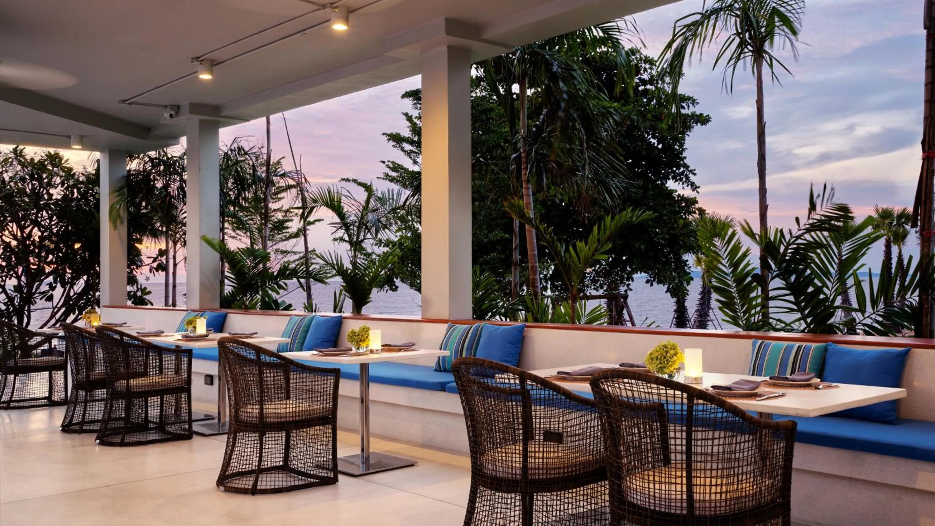 Food in Mövenpick Siam Hotel Na Jomtien Pattaya