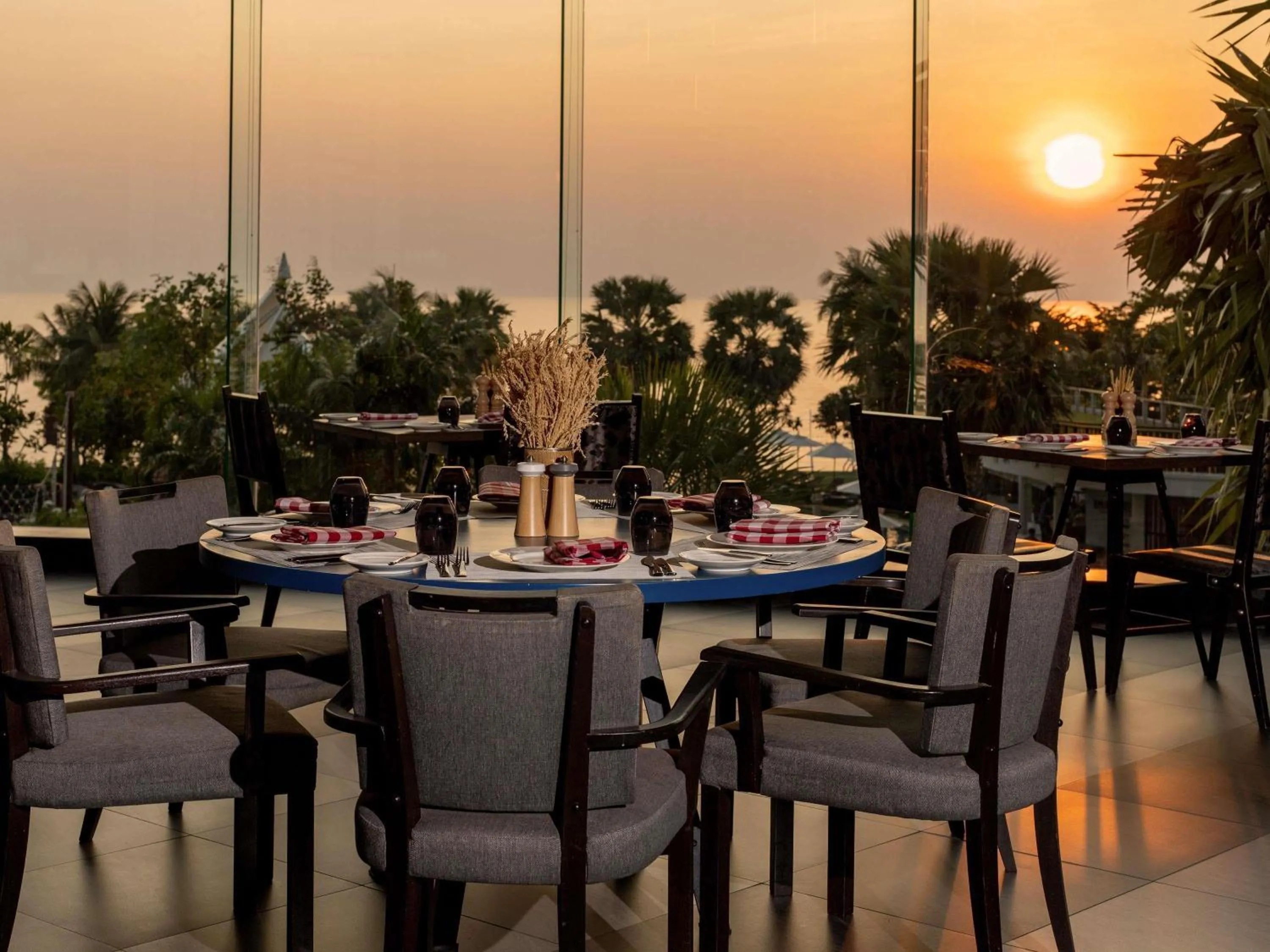 Restaurant/places to eat in Mövenpick Siam Hotel Na Jomtien Pattaya