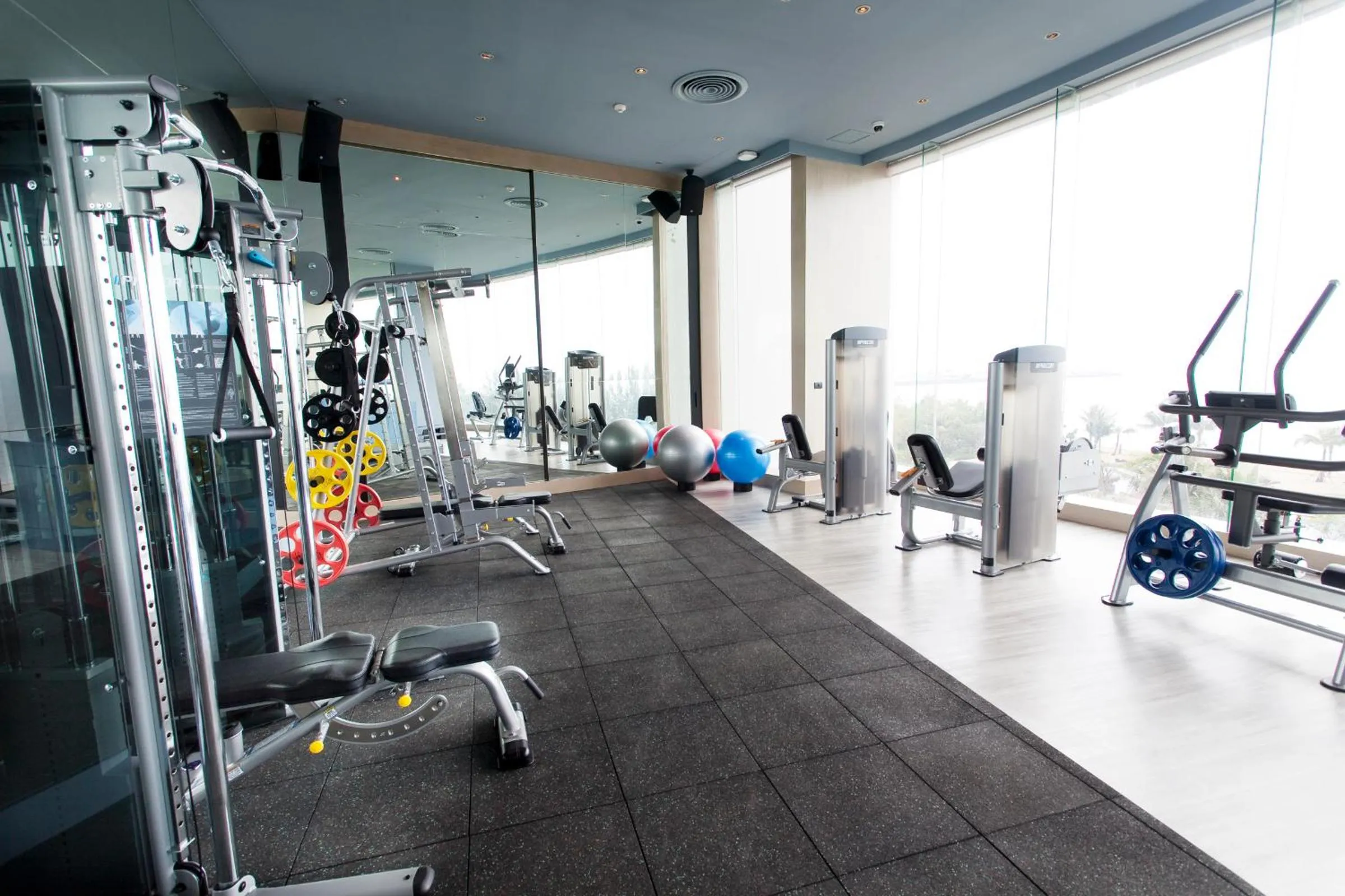 Fitness centre/facilities in Mövenpick Siam Hotel Na Jomtien Pattaya