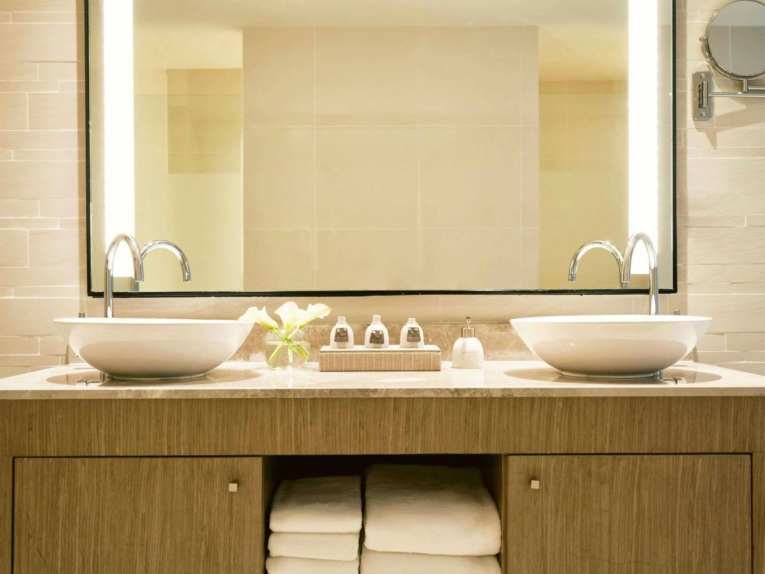 Bedroom in Mövenpick Siam Hotel Na Jomtien Pattaya