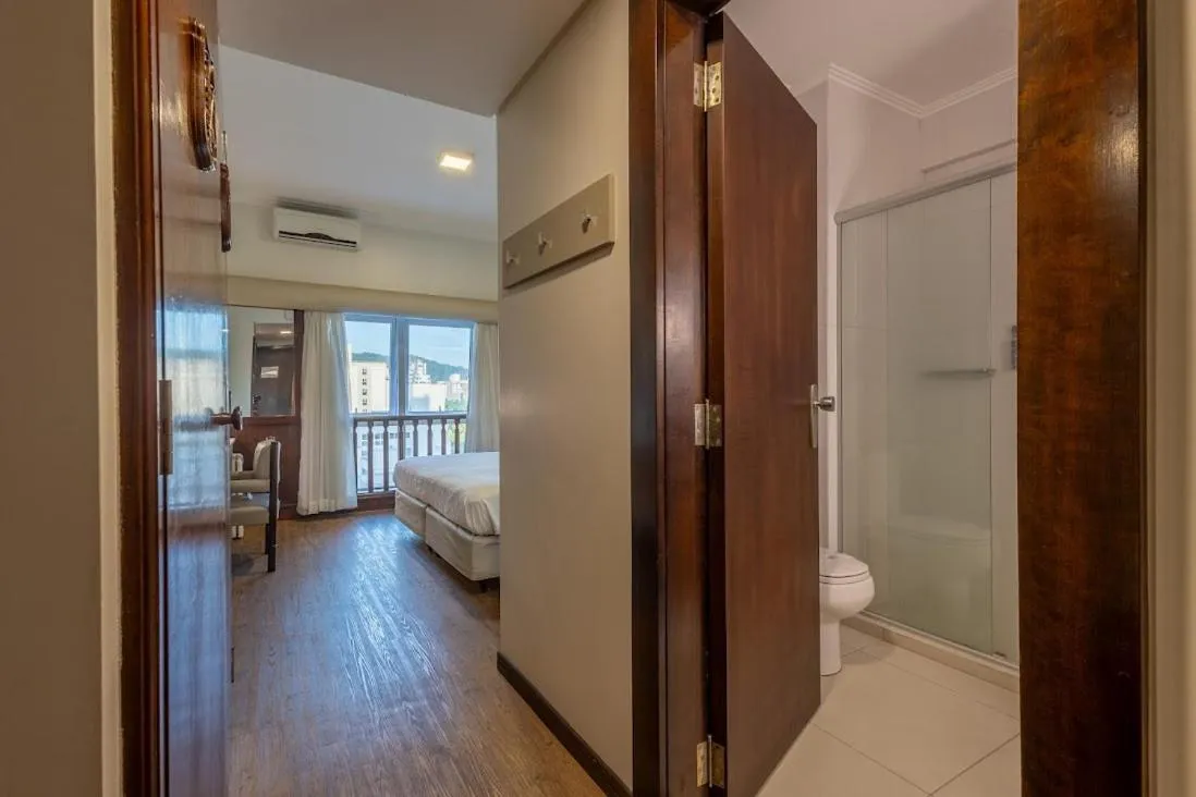 Photo of the whole room in Plaza Blumenau Hotel