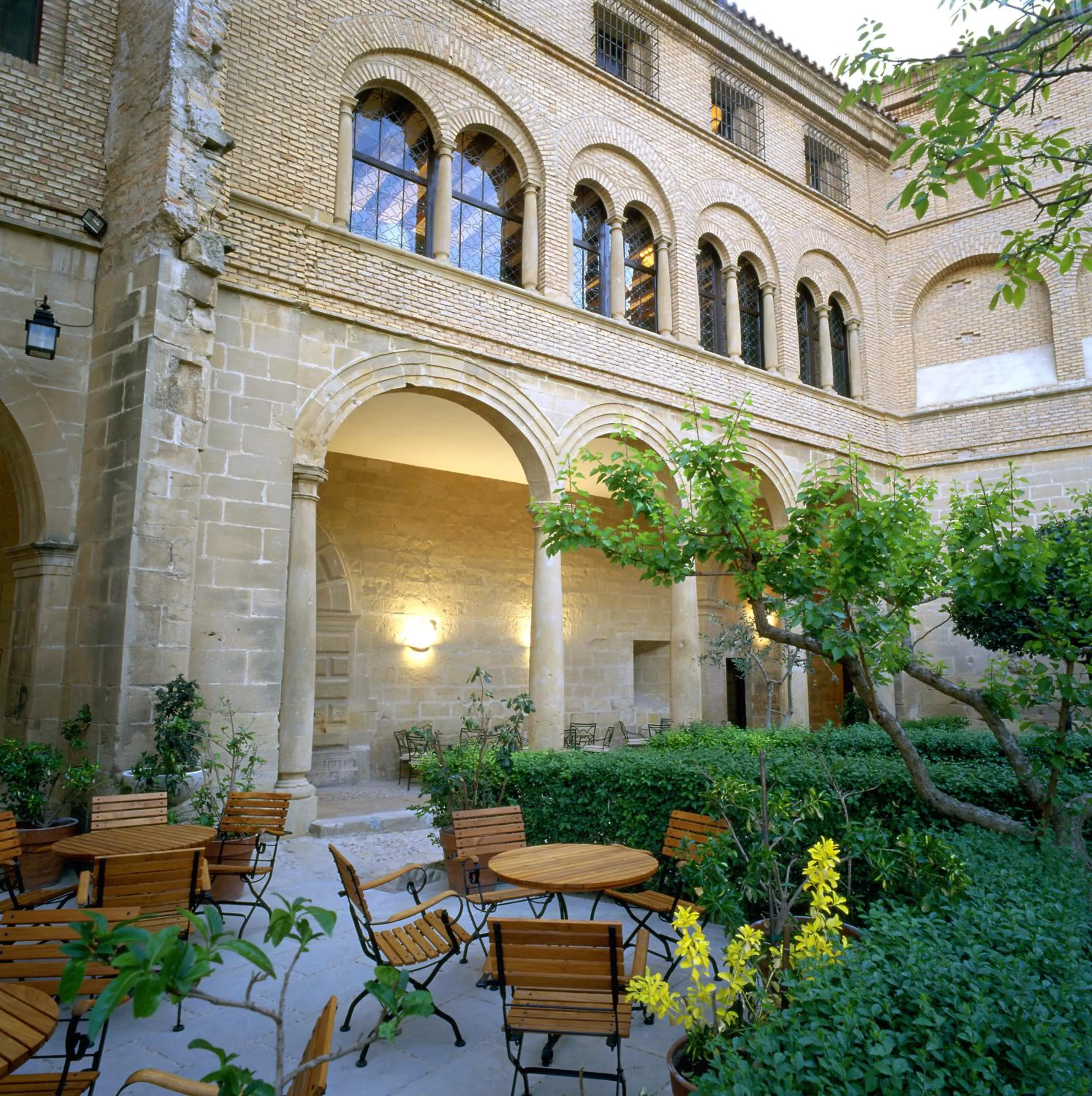 Garden in Parador de Alcañiz
