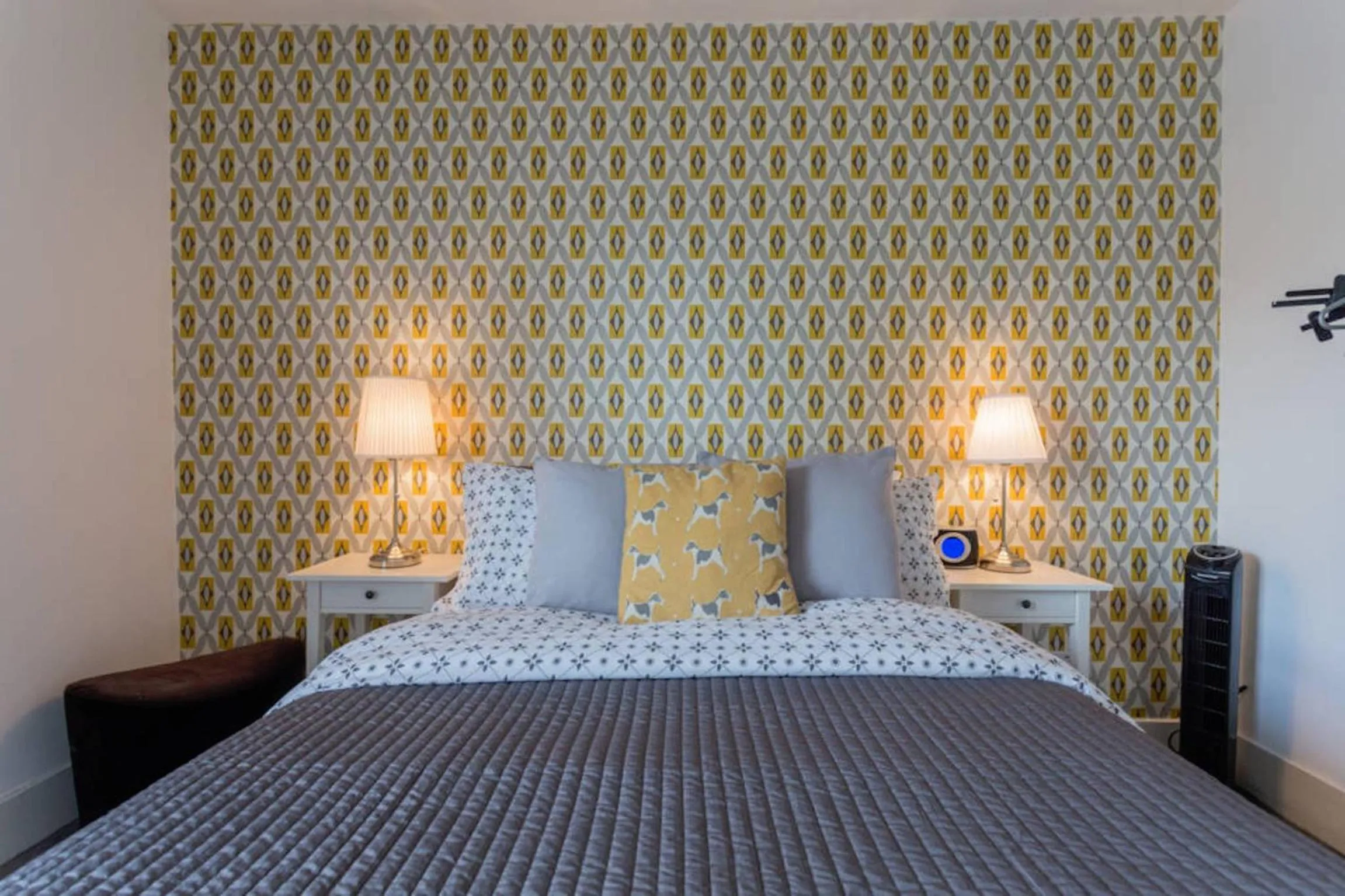 Bed in Ashton House - Stylish 2 Bedroom House, Close to Luton Town Center & Airport