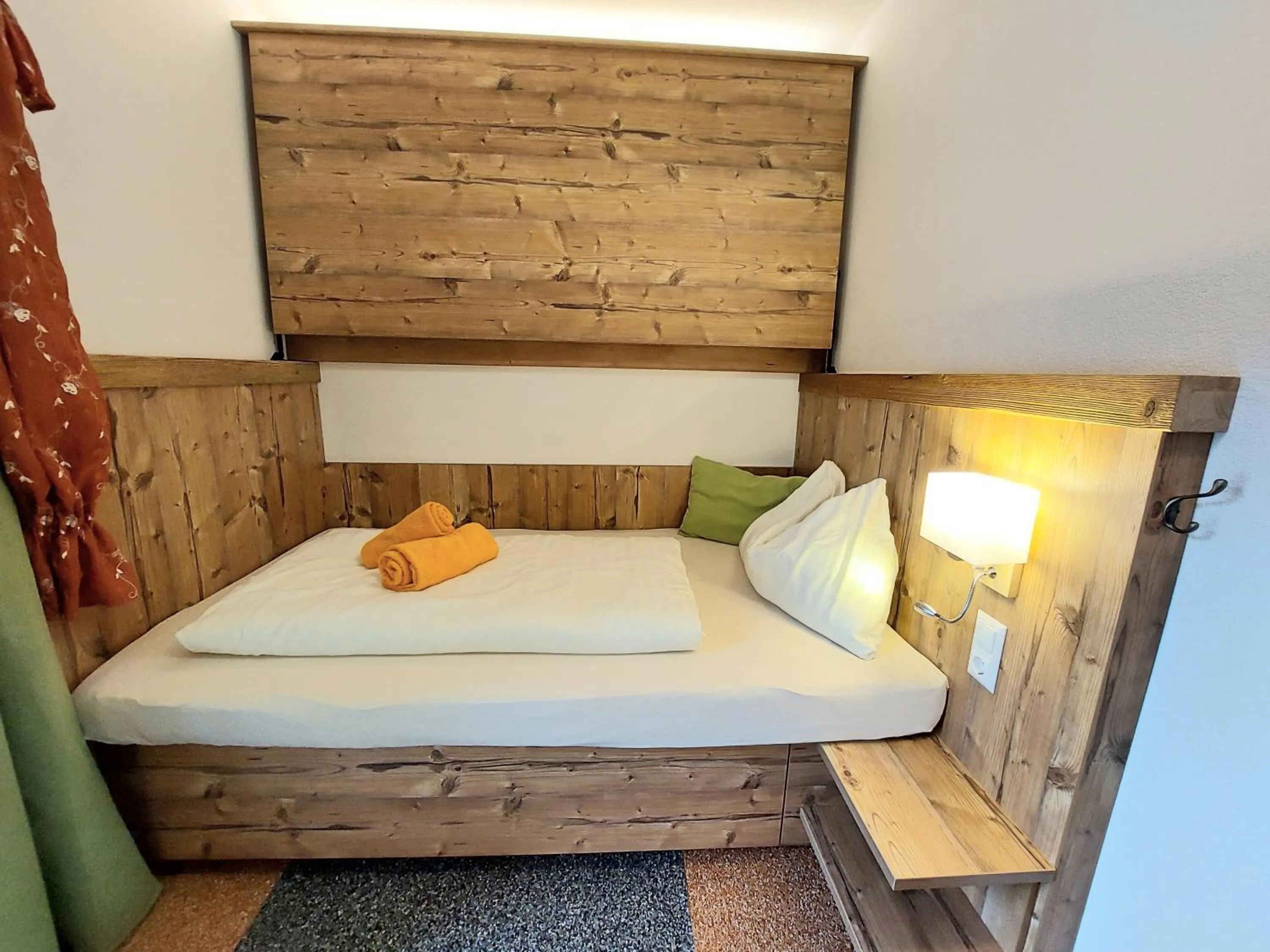 Bed in Gasthof Klug zum Ehrensepp