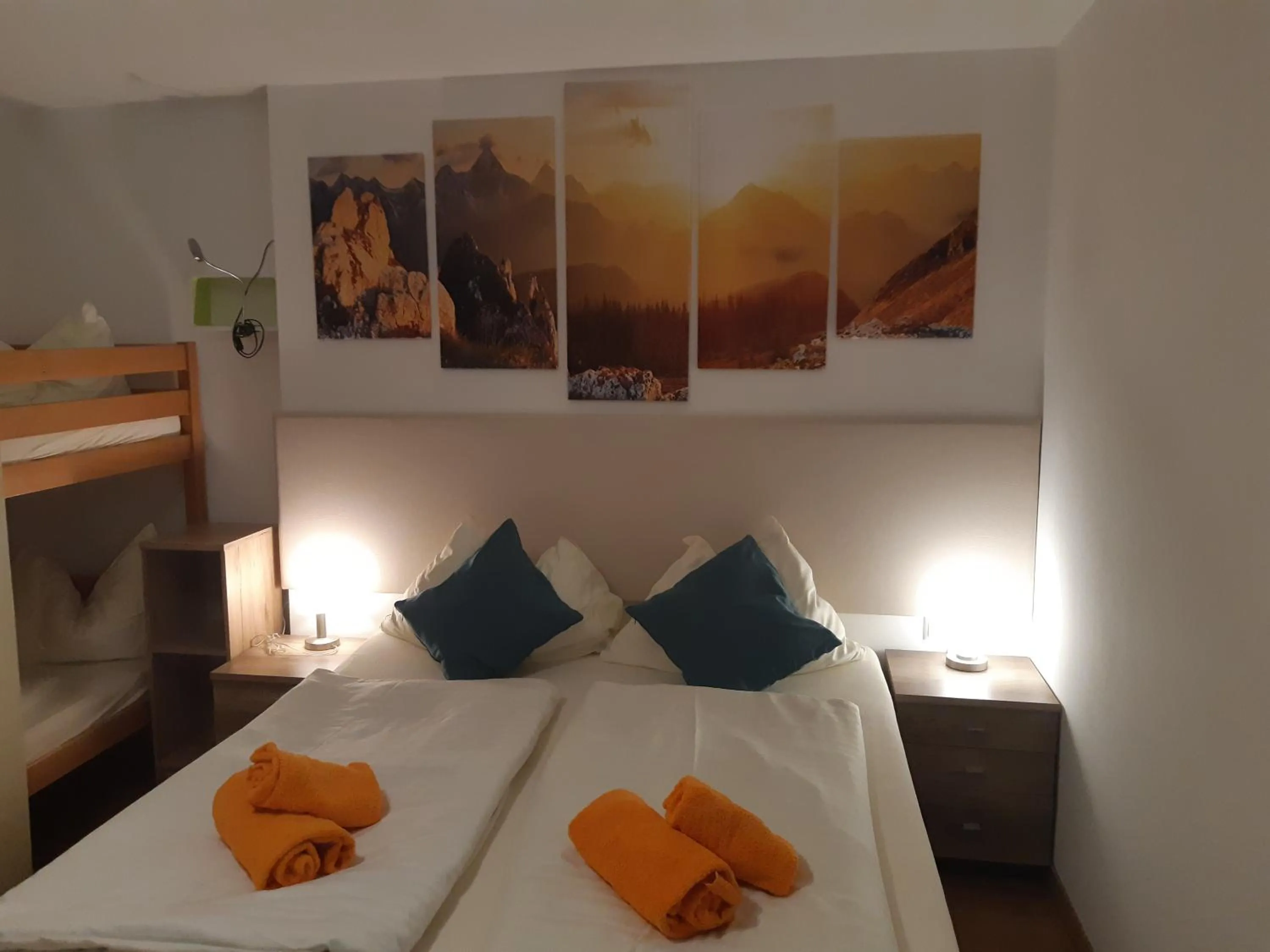 Bed in Gasthof Klug zum Ehrensepp