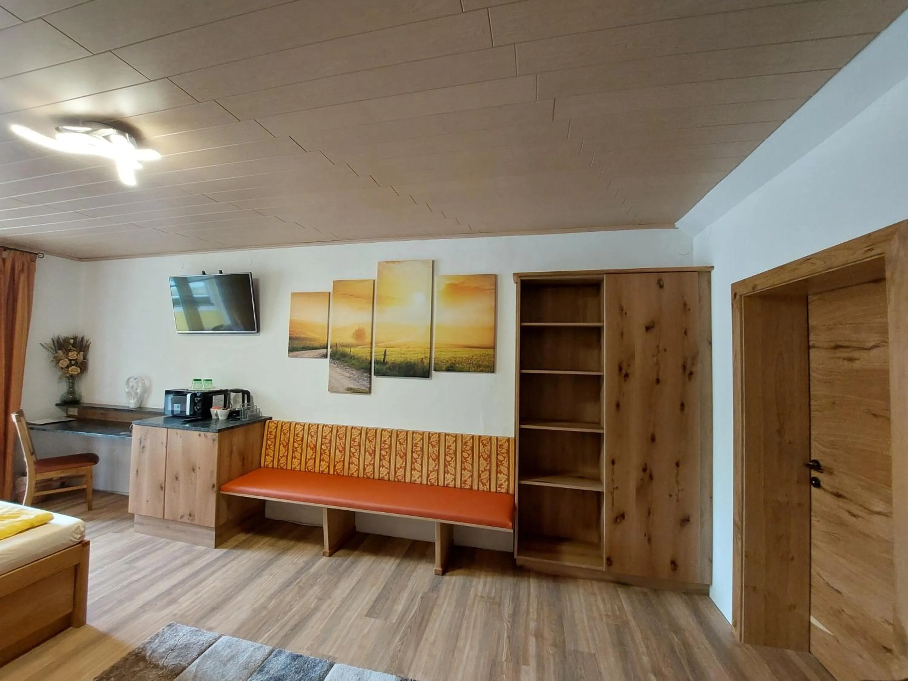 Coffee/tea facilities in Gasthof Klug zum Ehrensepp