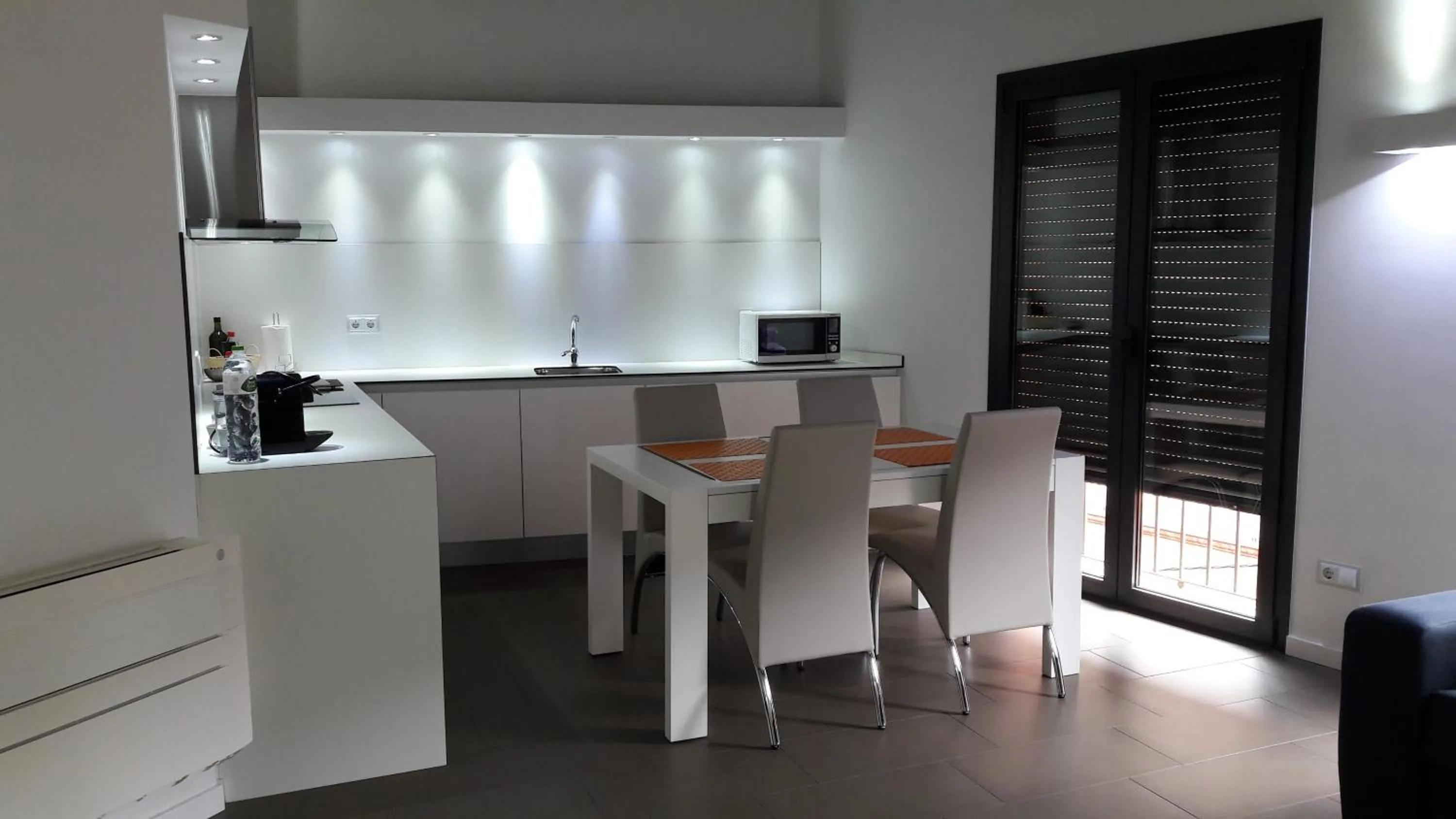 Photo of the whole room in Apartaments y Habitacions Entre Volcans