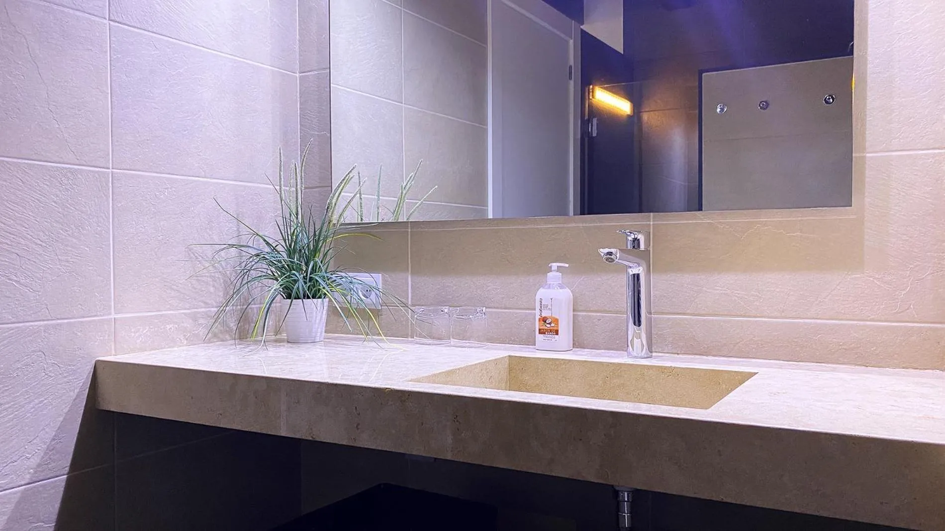 Bathroom in Apartaments y Habitacions Entre Volcans