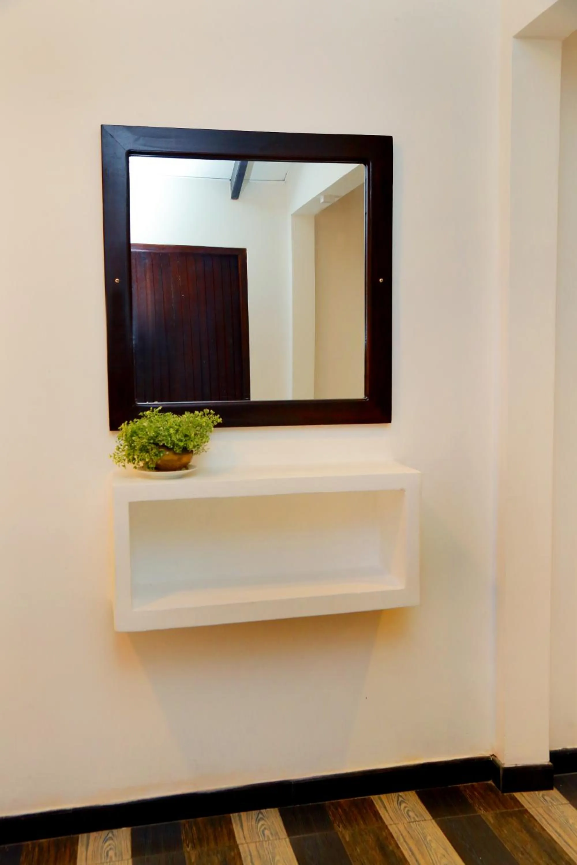 Decorative detail in Midigama Holiday Inn