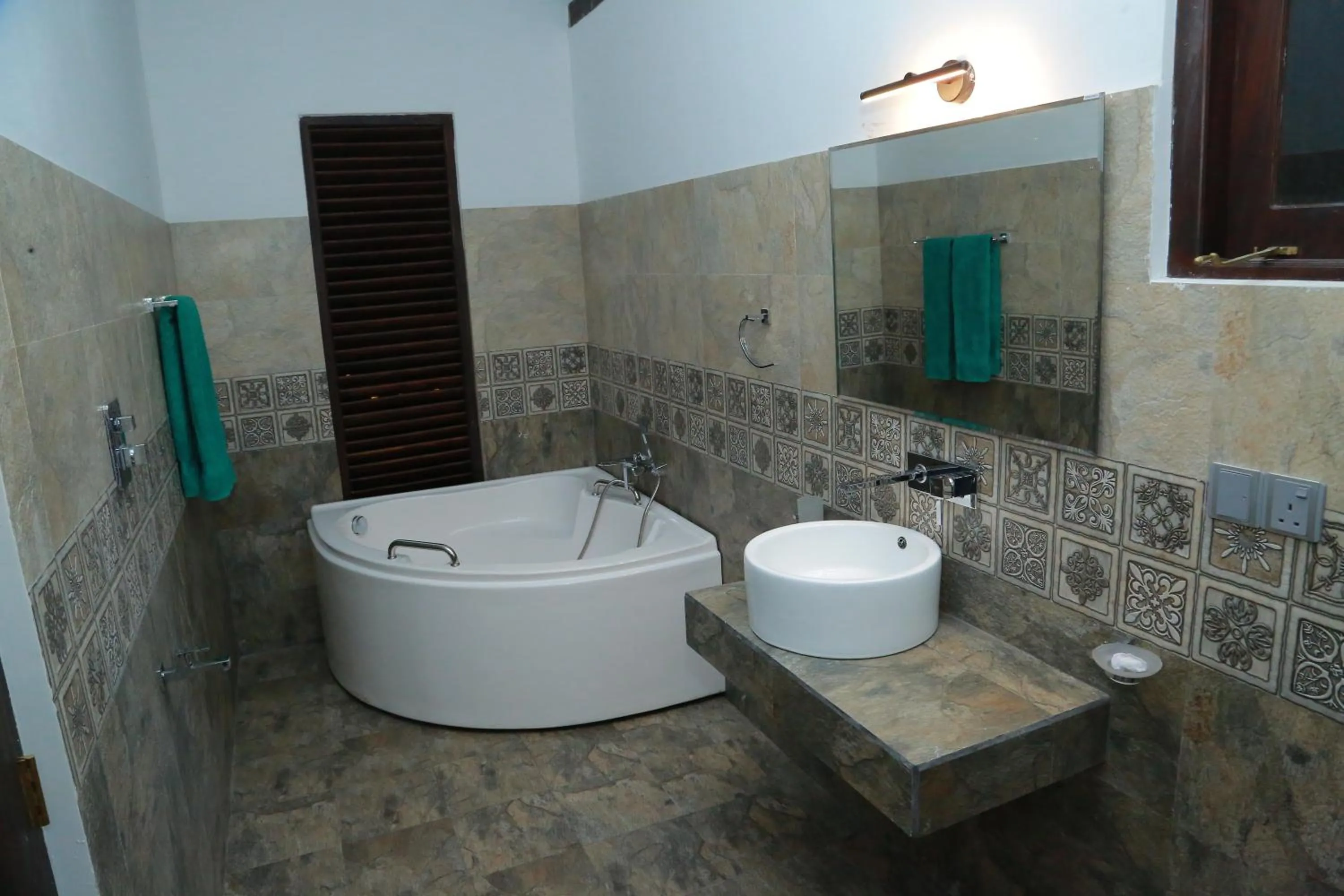 Bathroom in Midigama Holiday Inn