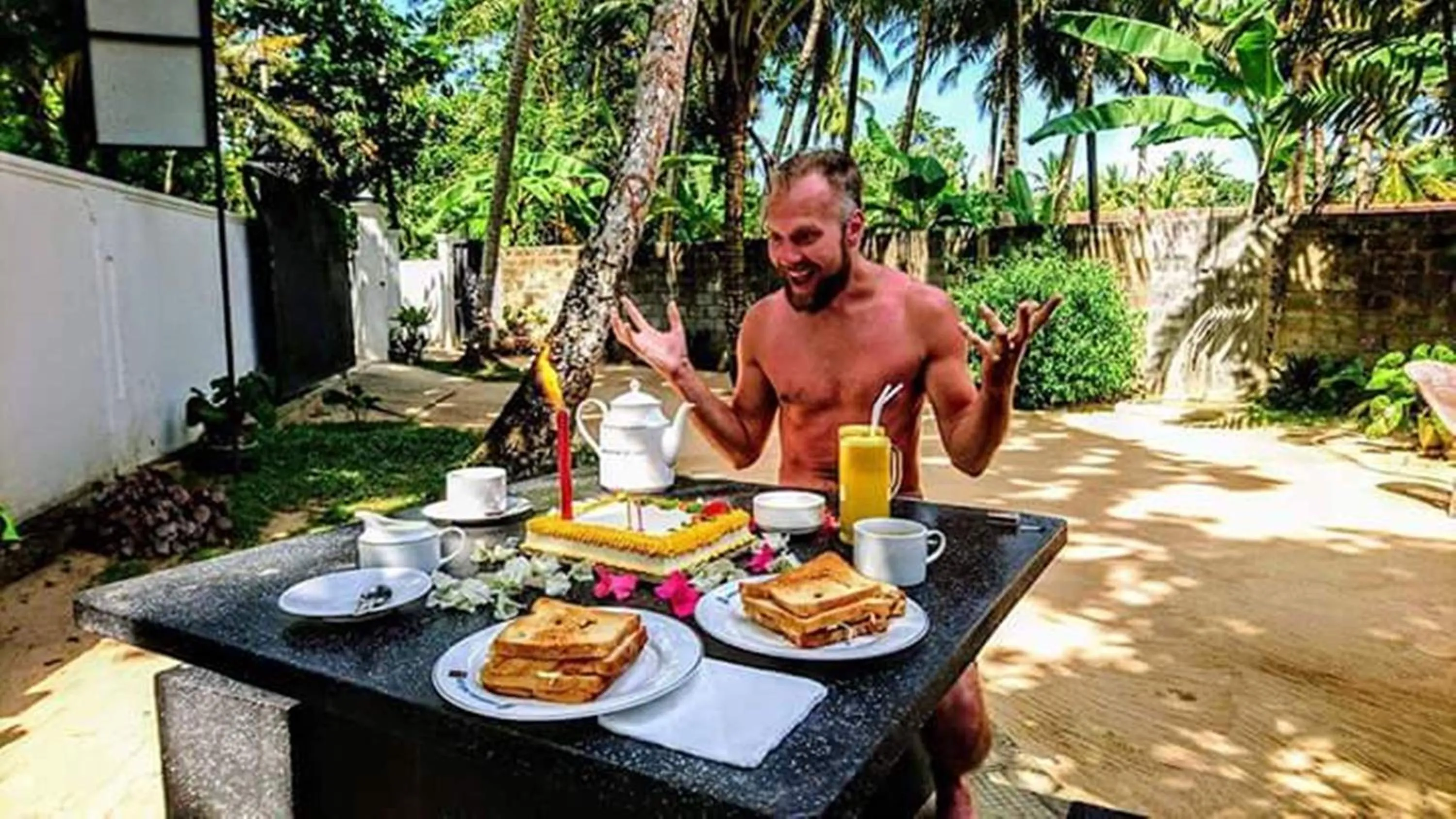 Breakfast in Midigama Holiday Inn