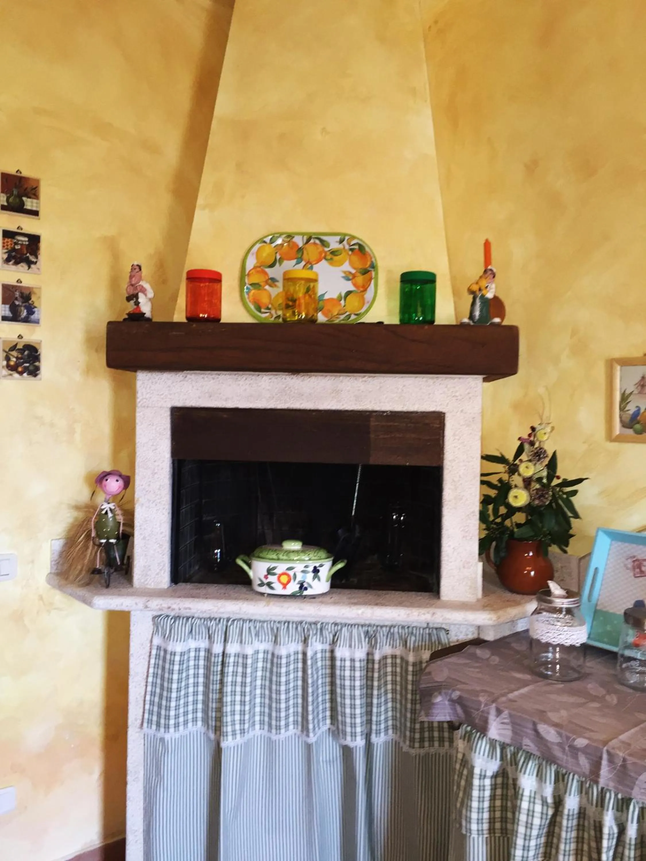 Communal lounge/ TV room in B&B 8380 Saturnia Terme