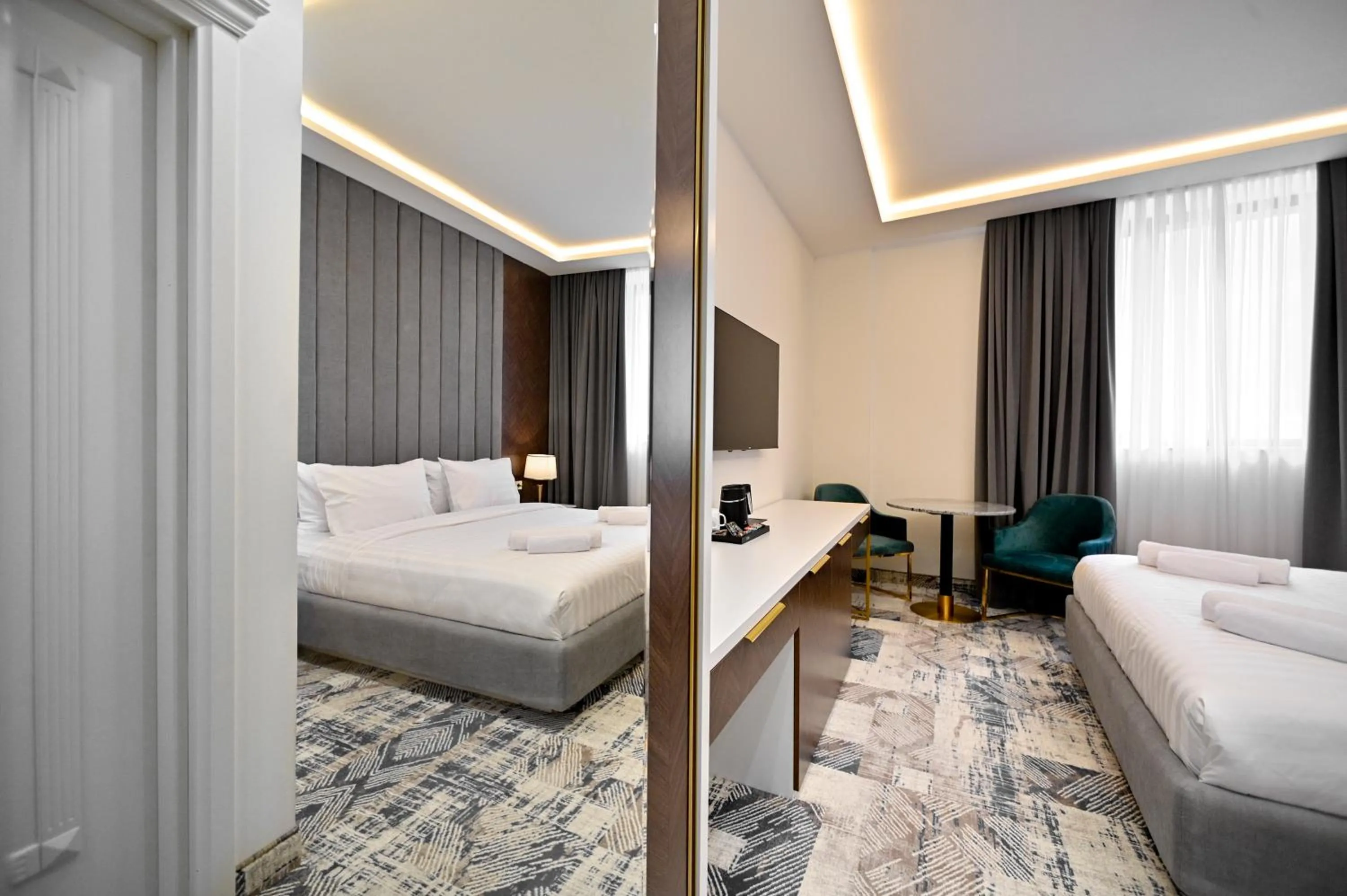 Bed in Venice Hotel Complex