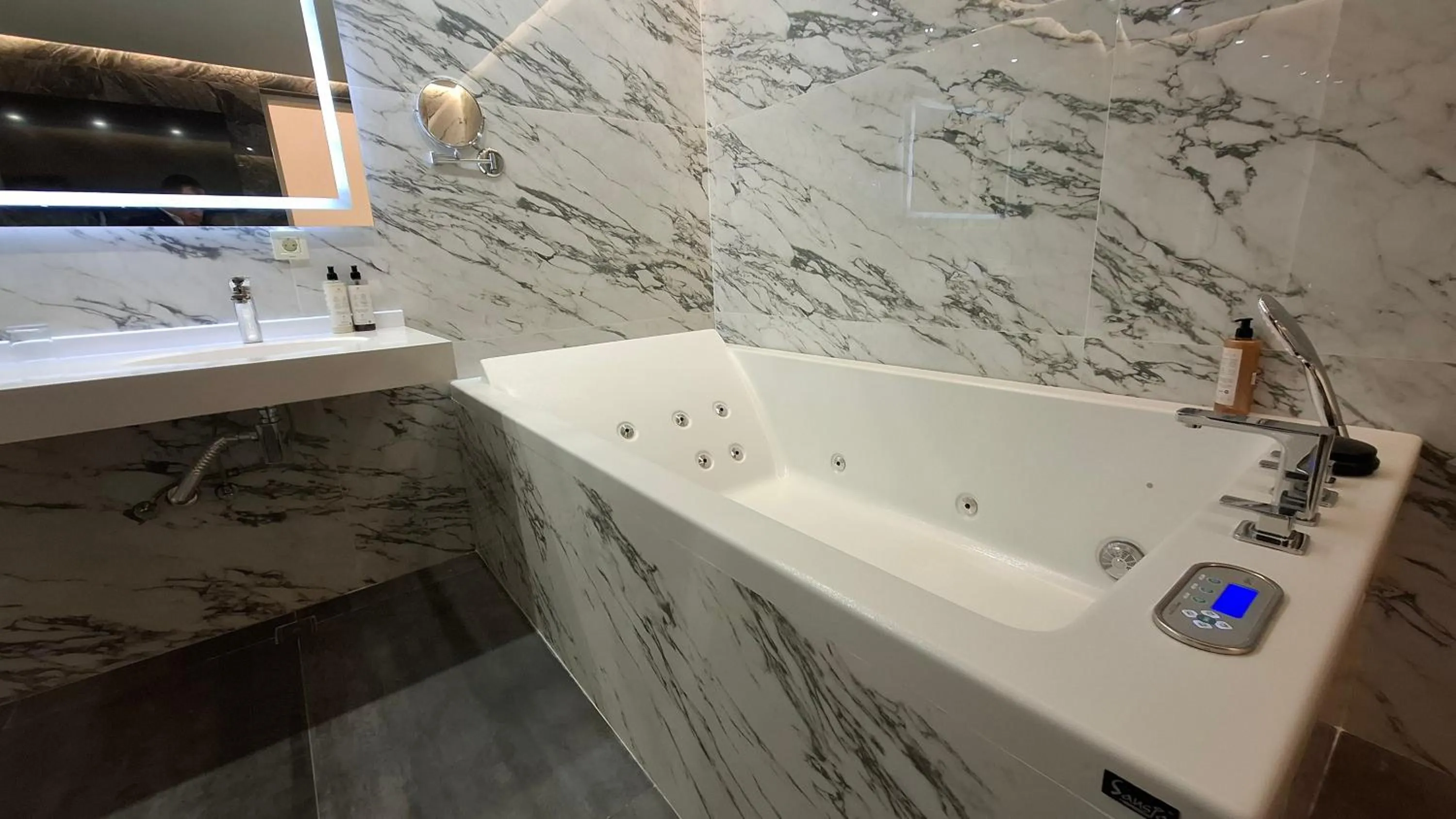 Bathroom in Venice Hotel Complex