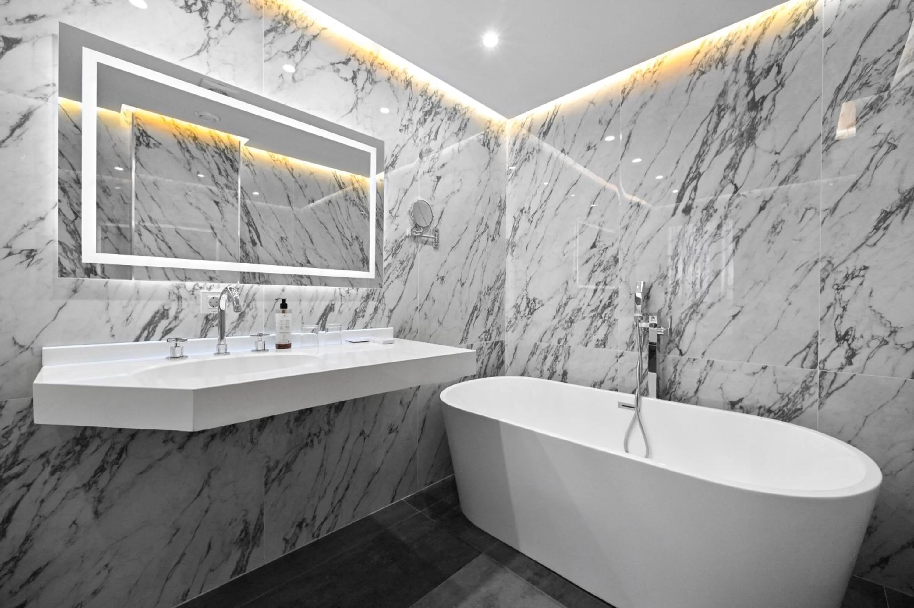 Bathroom in Venice Hotel Complex