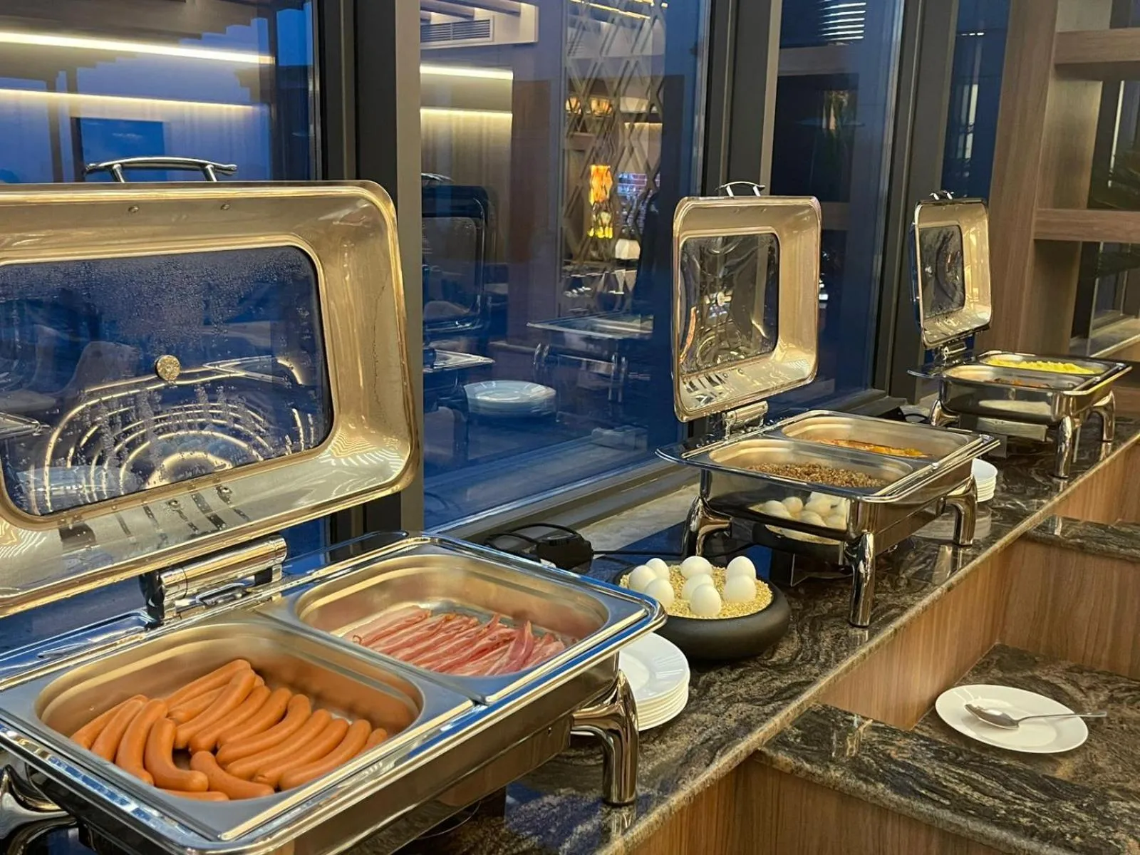 Breakfast in Venice Hotel Complex