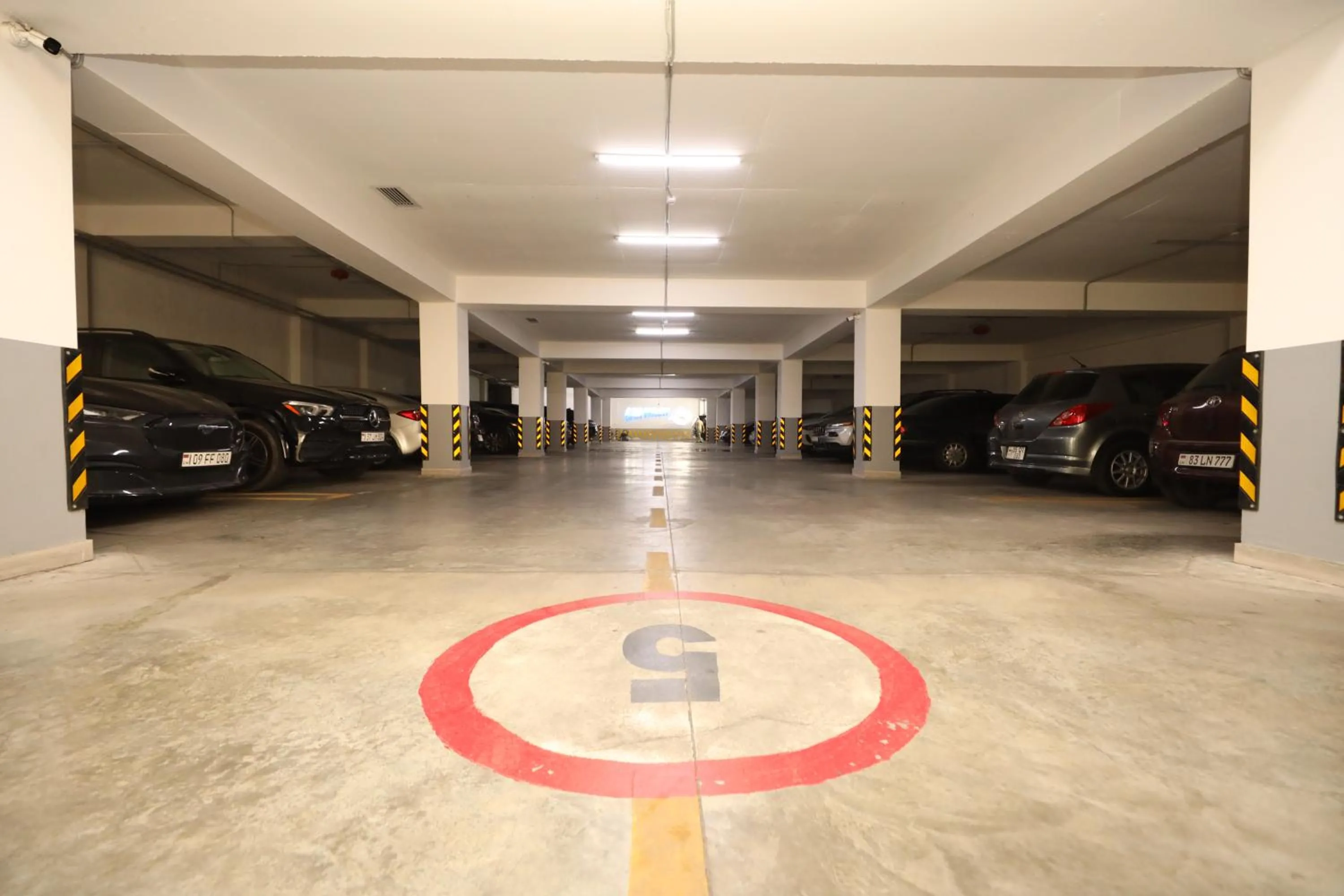 Parking in Venice Hotel Complex