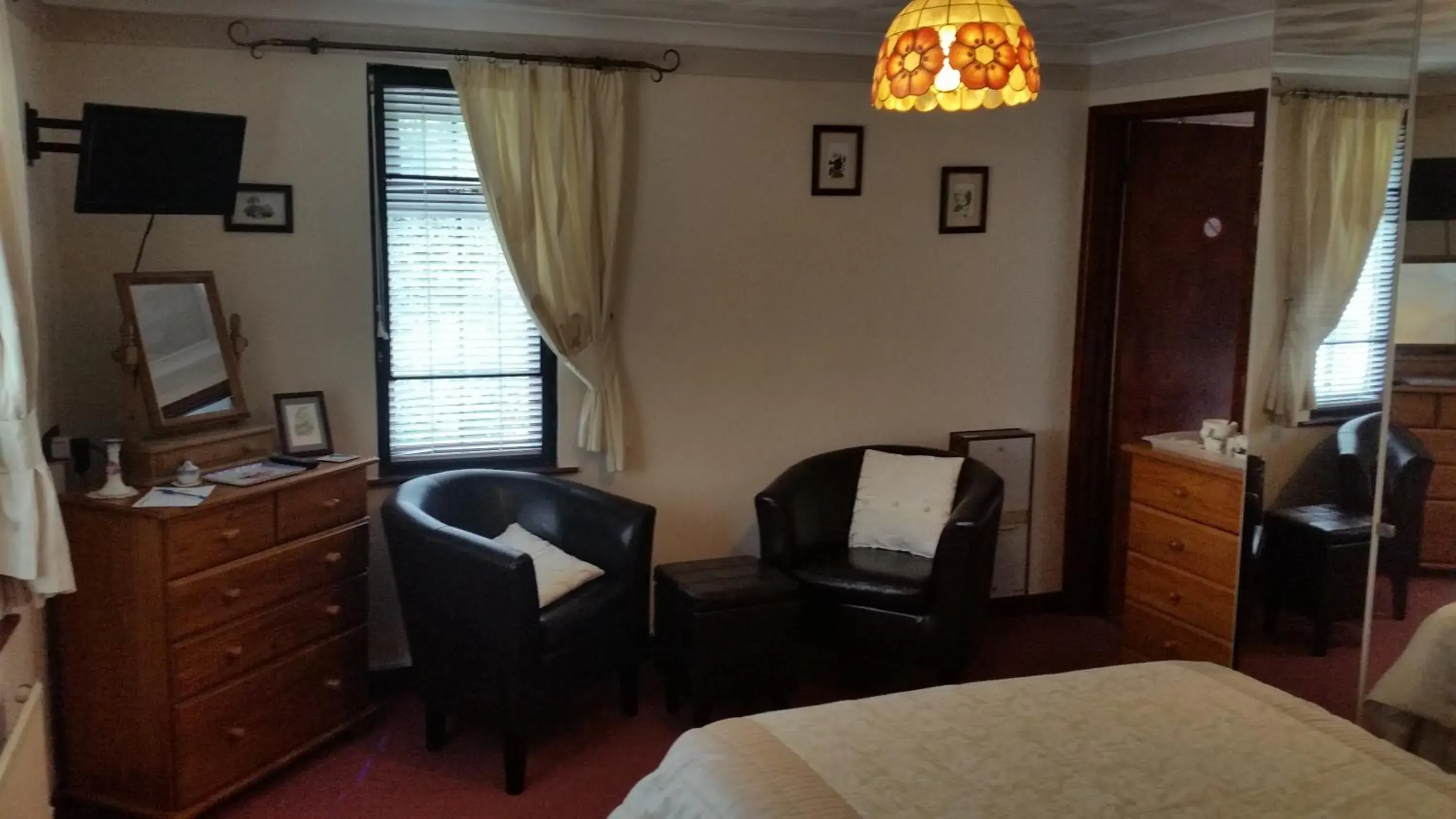 Triple Room - single occupancy in Kingfisher Cottage Triple Room - single occupancy in Kingfisher Cottage